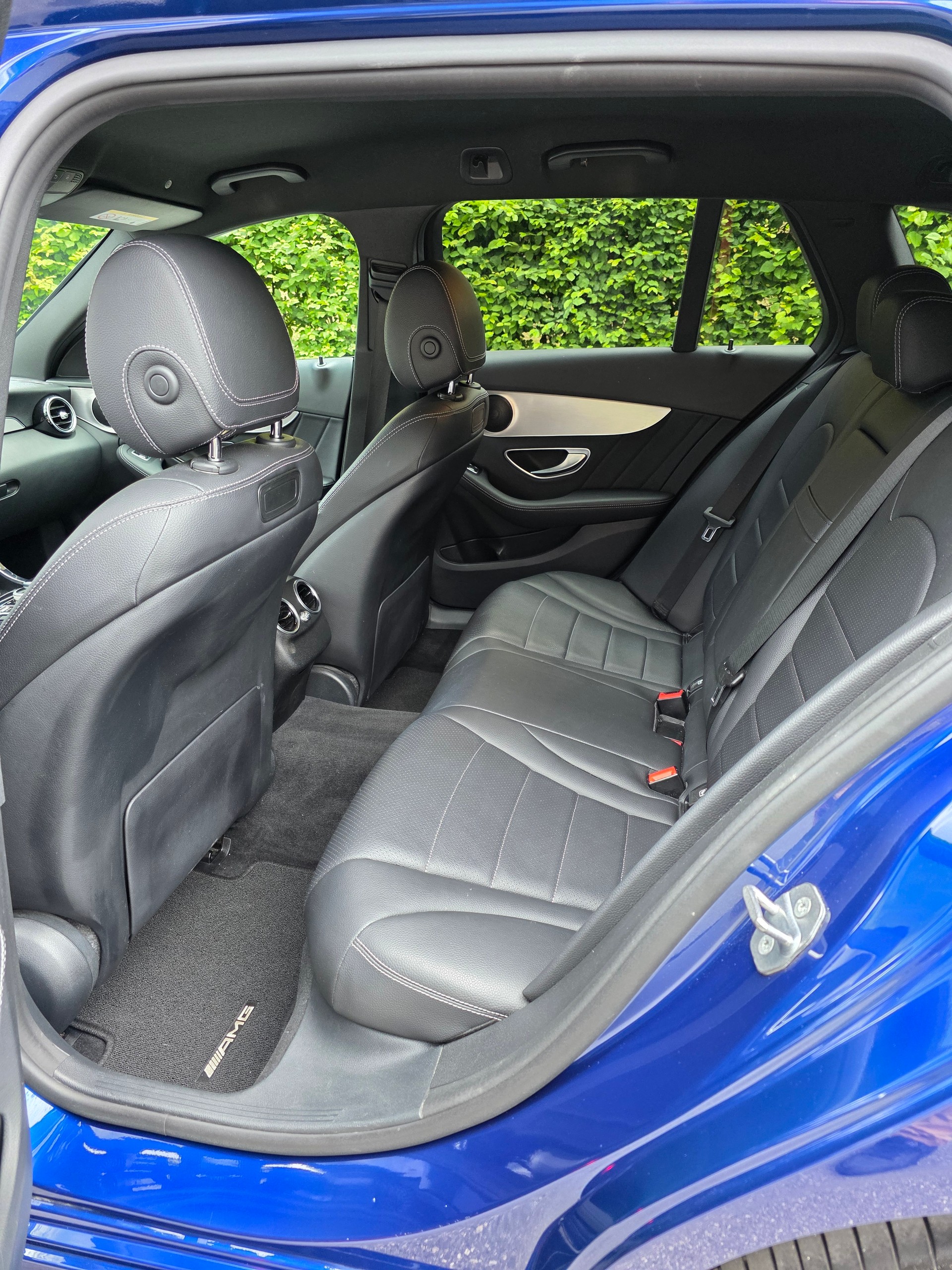 MERCEDES-BENZ C 200 Swiss Star AMG Line 4M 9G-Tronic-image-9