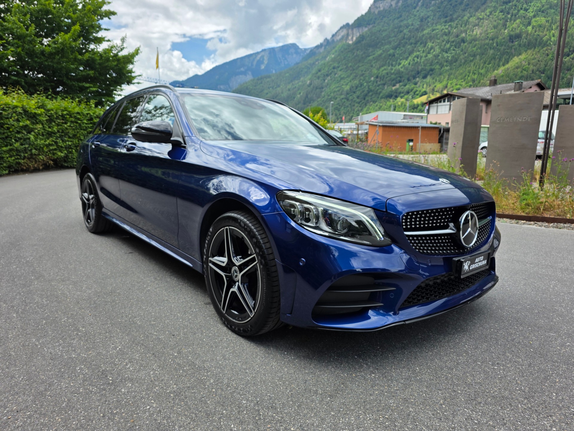 MERCEDES-BENZ C 200 Swiss Star AMG Line 4M 9G-Tronic-image-6