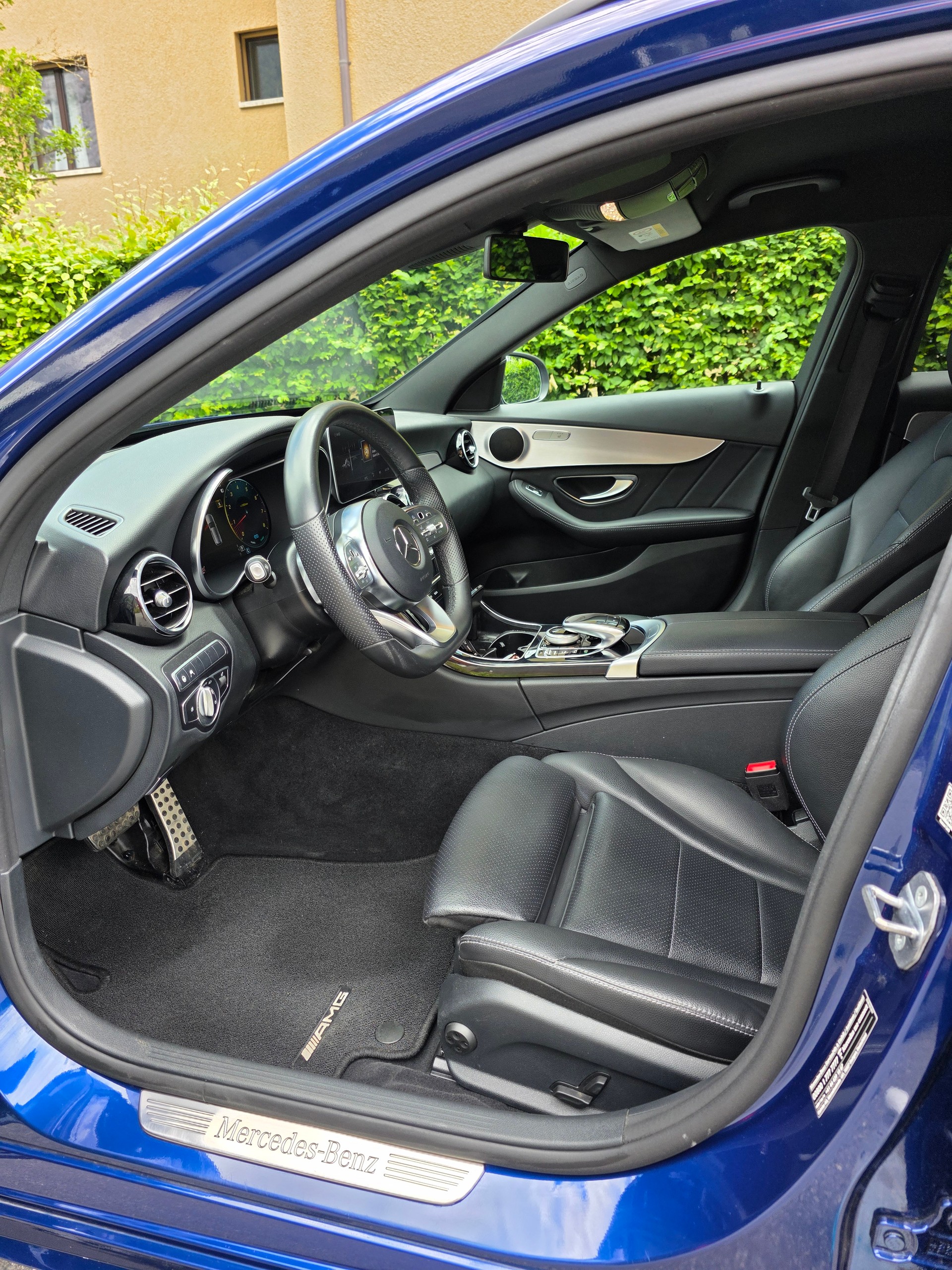 MERCEDES-BENZ C 200 Swiss Star AMG Line 4M 9G-Tronic-image-8