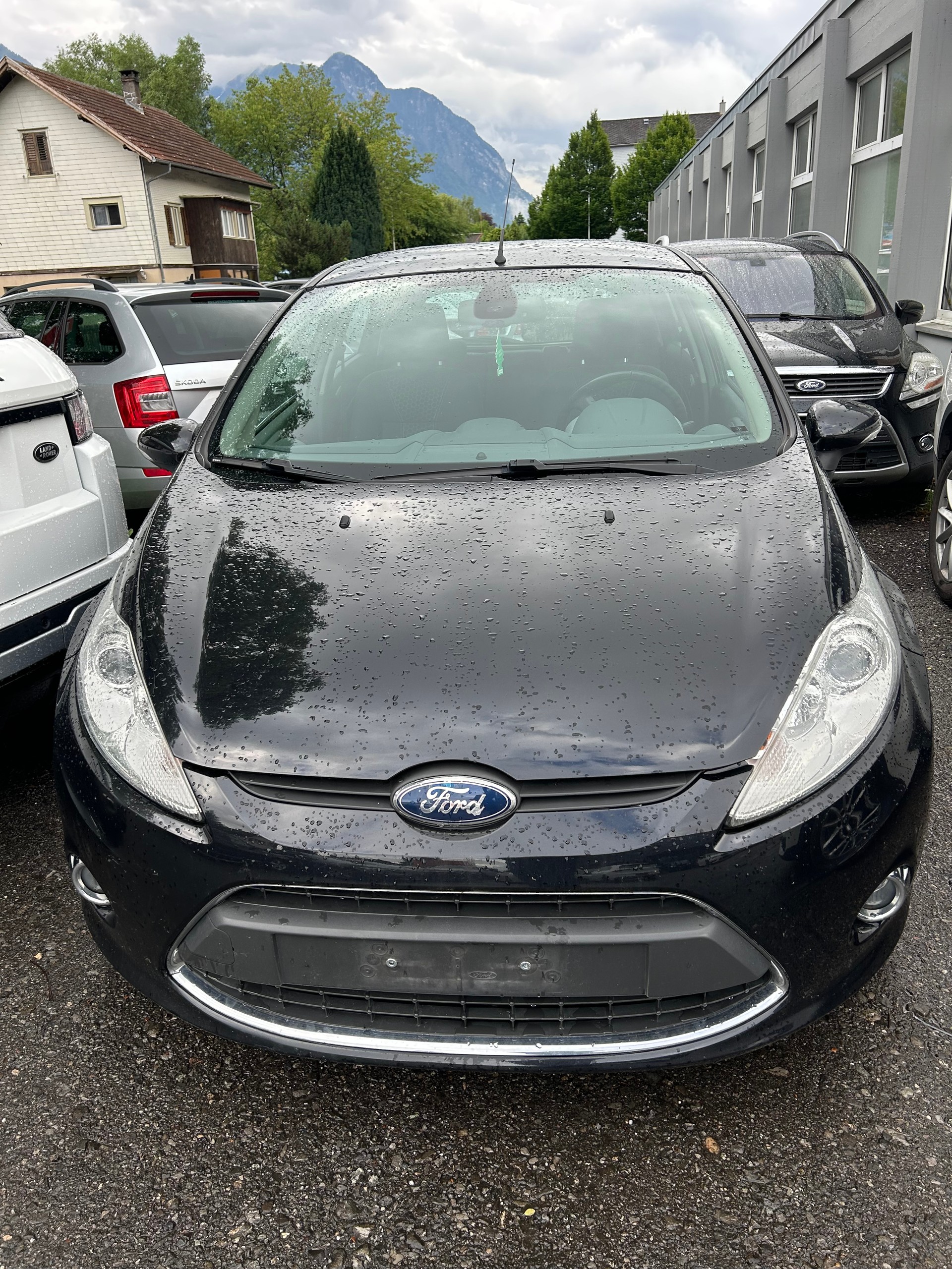 FORD Fiesta 1.4 16V Titanium Automatic-image-12