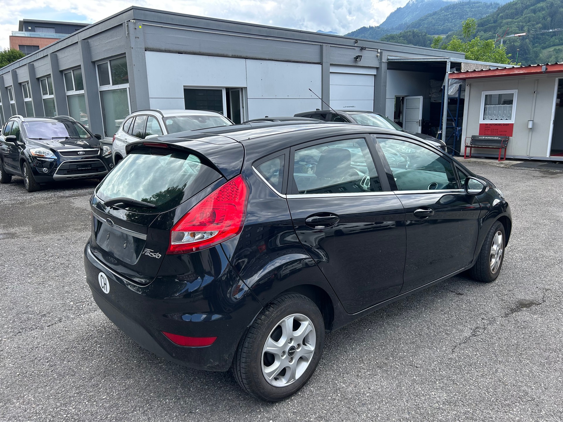 FORD Fiesta 1.4 16V Titanium Automatic-image-9