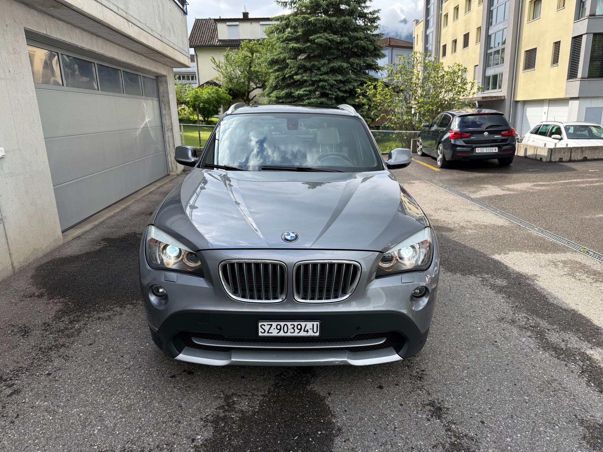 BMW X1 xDrive 28i Steptronic-showroom-element-1