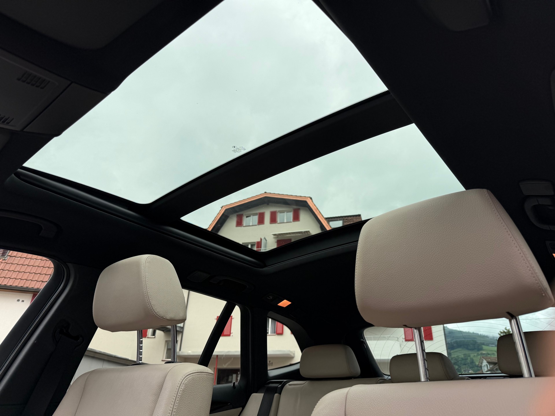 BMW X1 xDrive 28i Steptronic-image-10