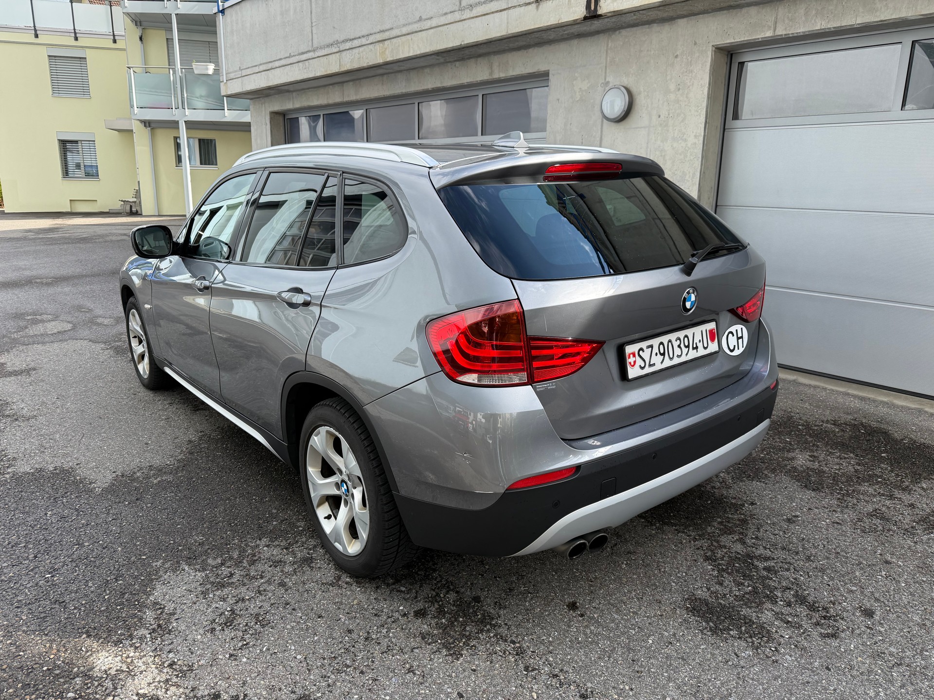 BMW X1 xDrive 28i Steptronic-image-5