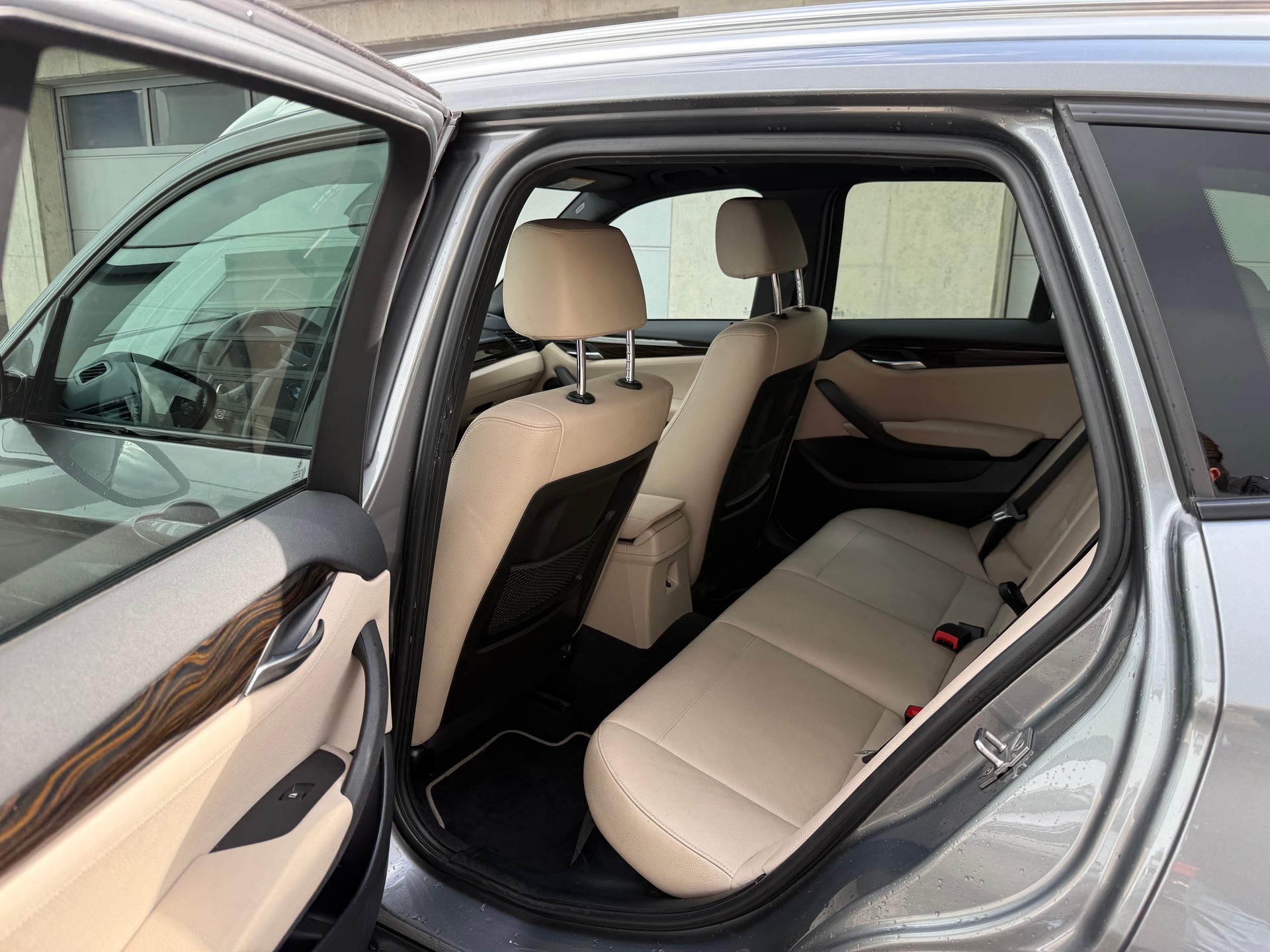 BMW X1 xDrive 28i Steptronic-image-27
