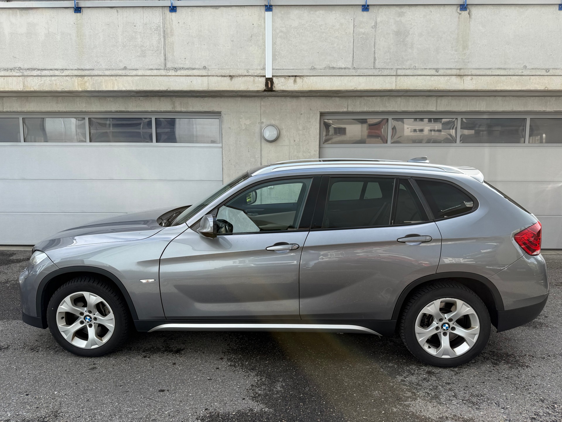 BMW X1 xDrive 28i Steptronic-image-6