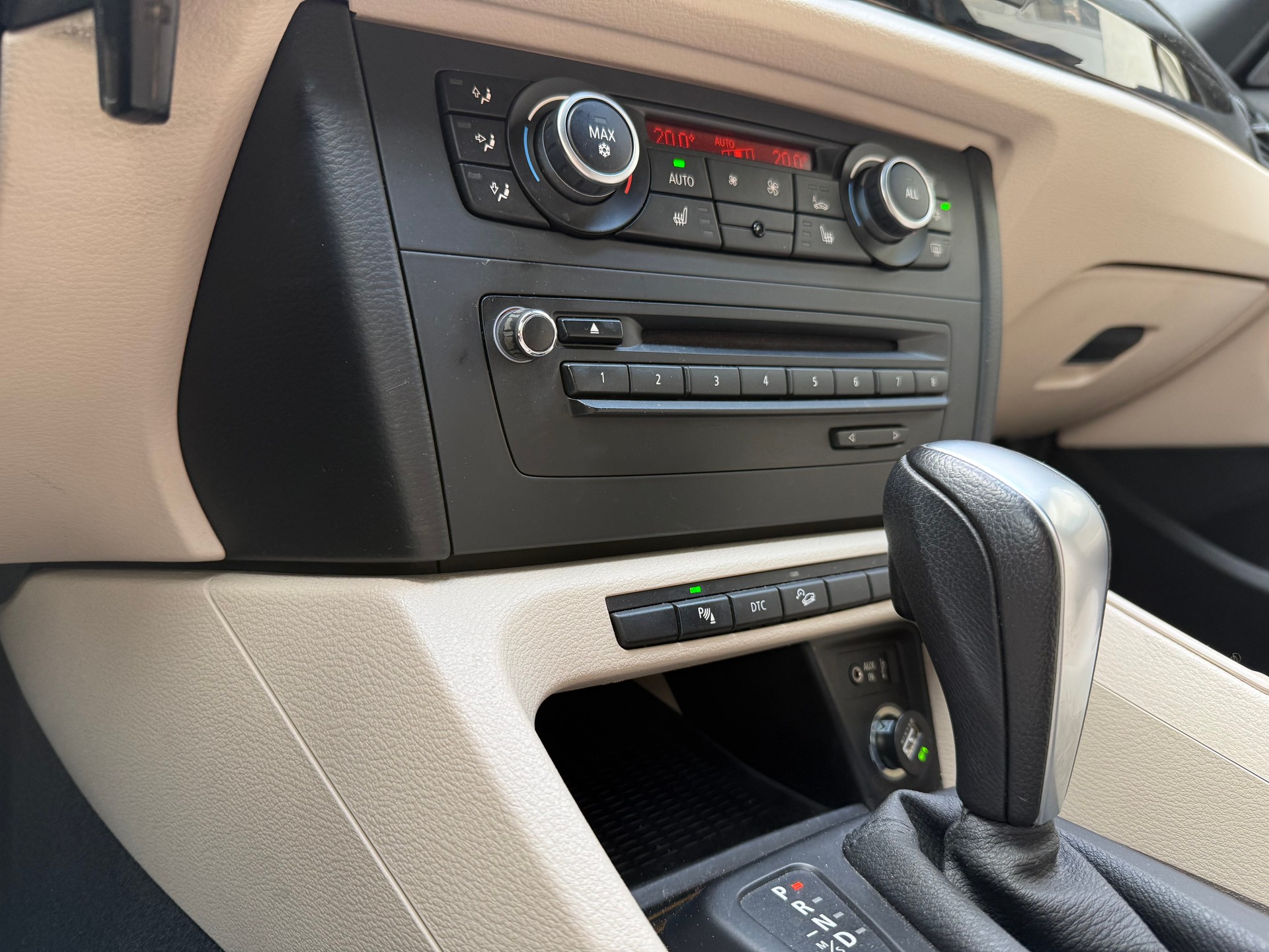 BMW X1 xDrive 28i Steptronic-image-21