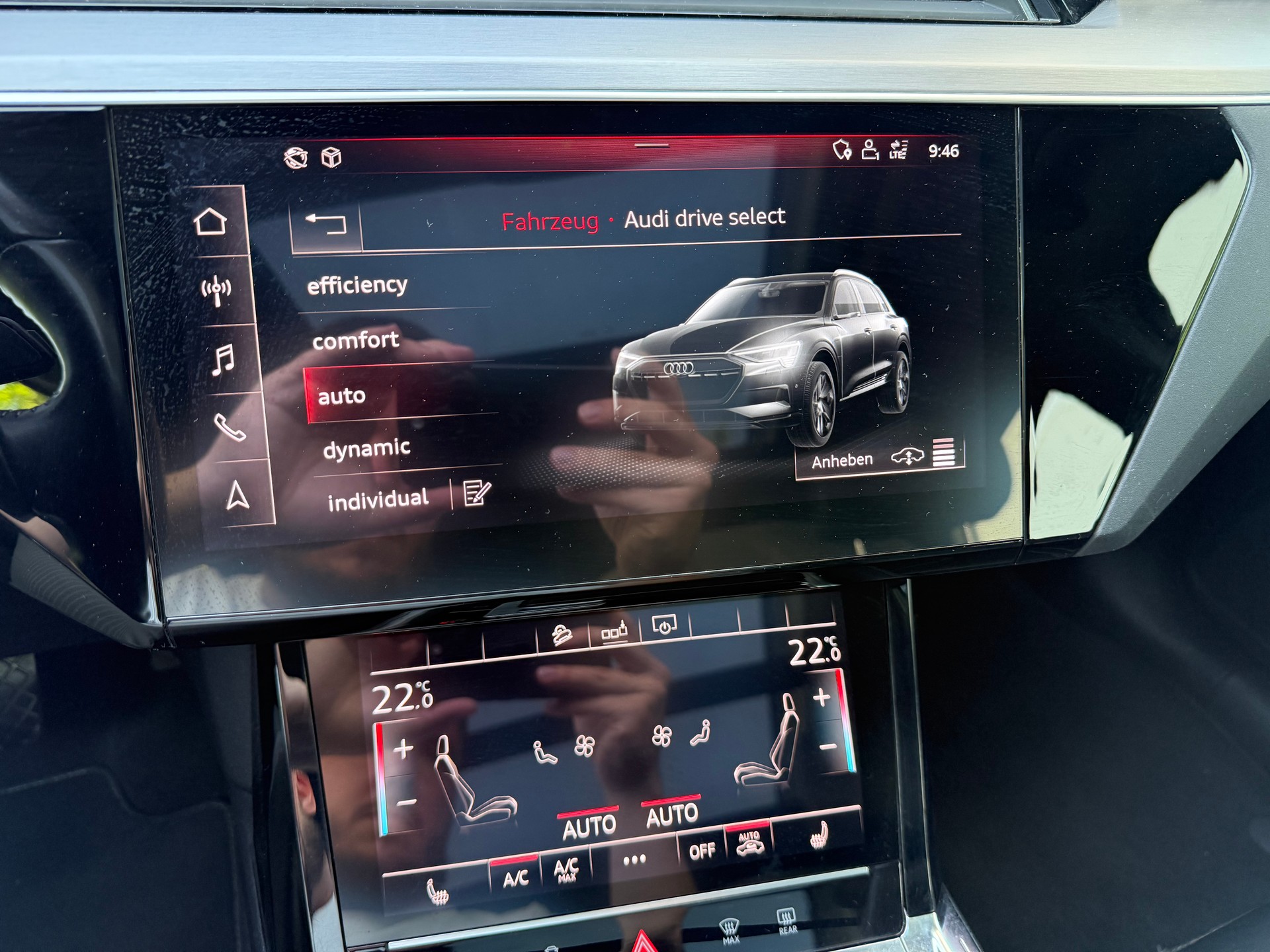 AUDI e-tron 55 Advanced quattro Edition One-image-12