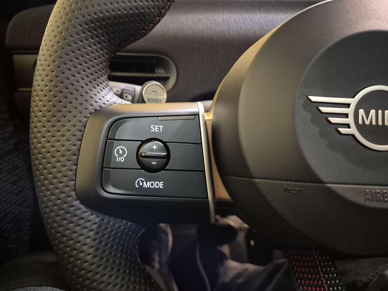 MINI F66 2.0i Cooper S John Cooper Works Trim (CH) *Pack XL*-image-10