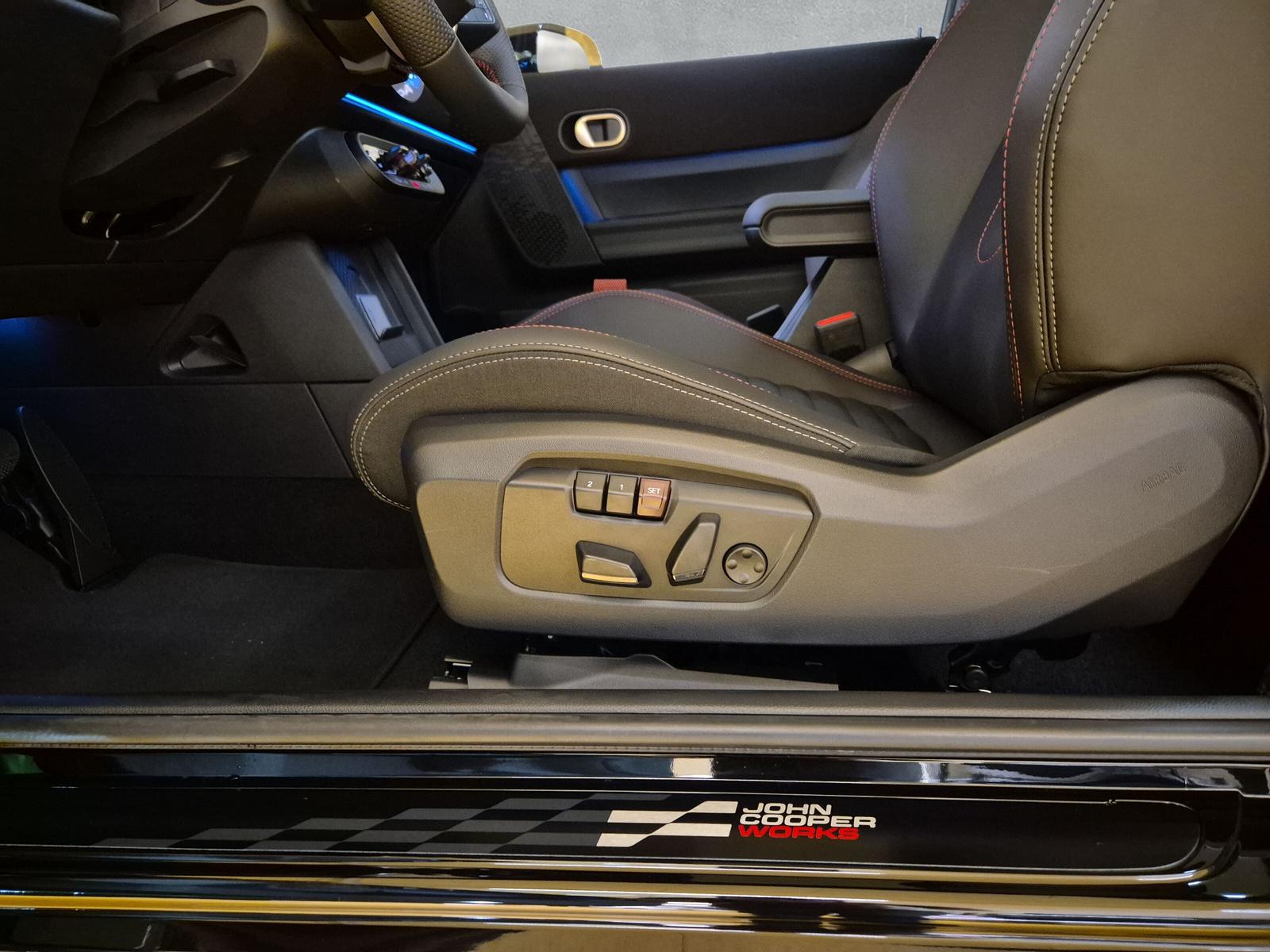 MINI F66 2.0i Cooper S John Cooper Works Trim (CH) *Pack XL*-image-17
