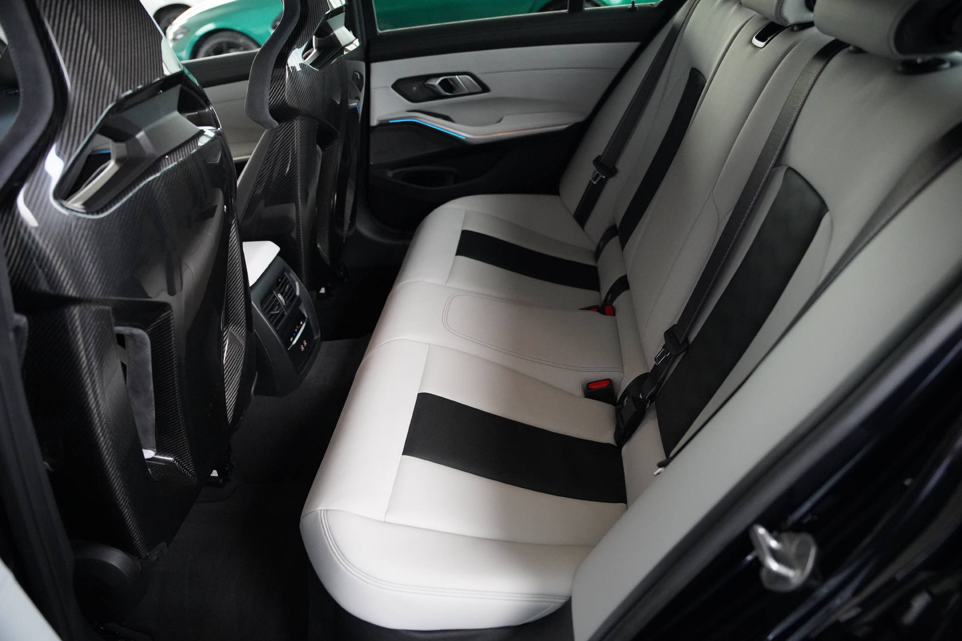 BMW M3 Competition M xDrive LCI Enigmatic Black-image-10