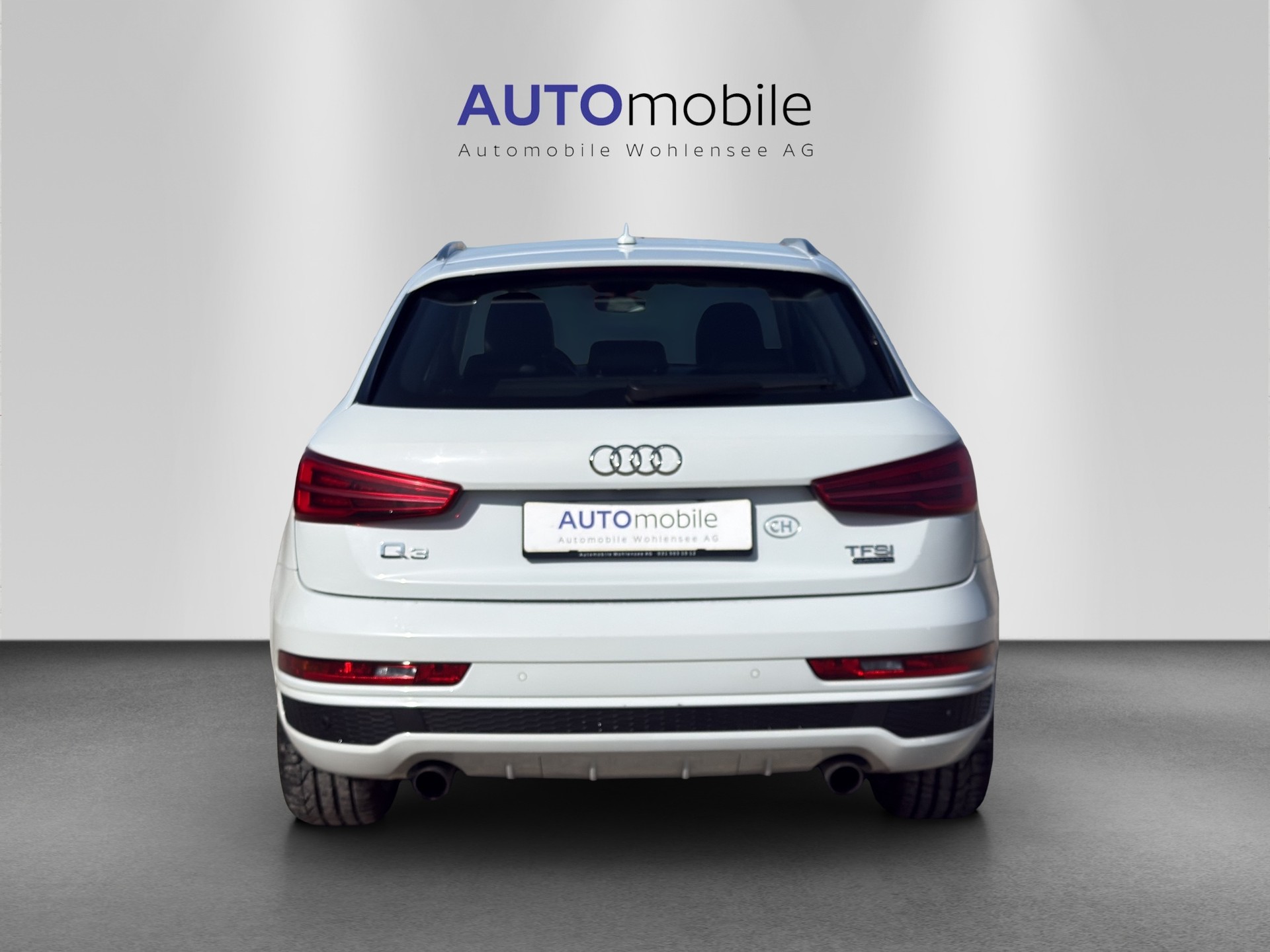 AUDI Q3 2.0 TFSI design quattro S-tronic-image-5