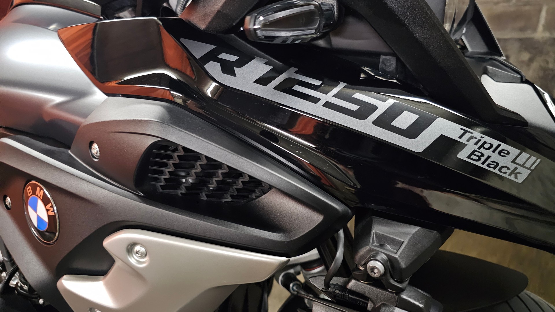 BMW R 1250 GS-image-1