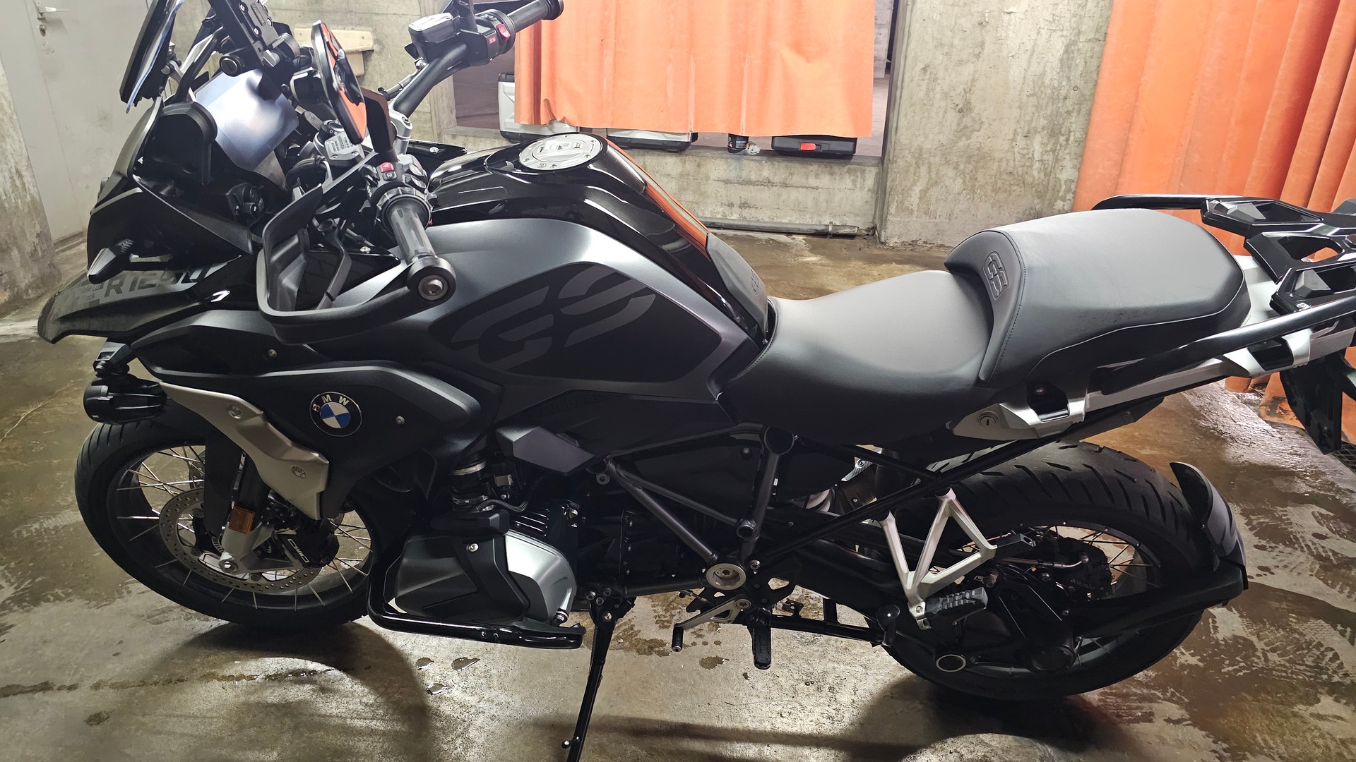 BMW R 1250 GS-image-3