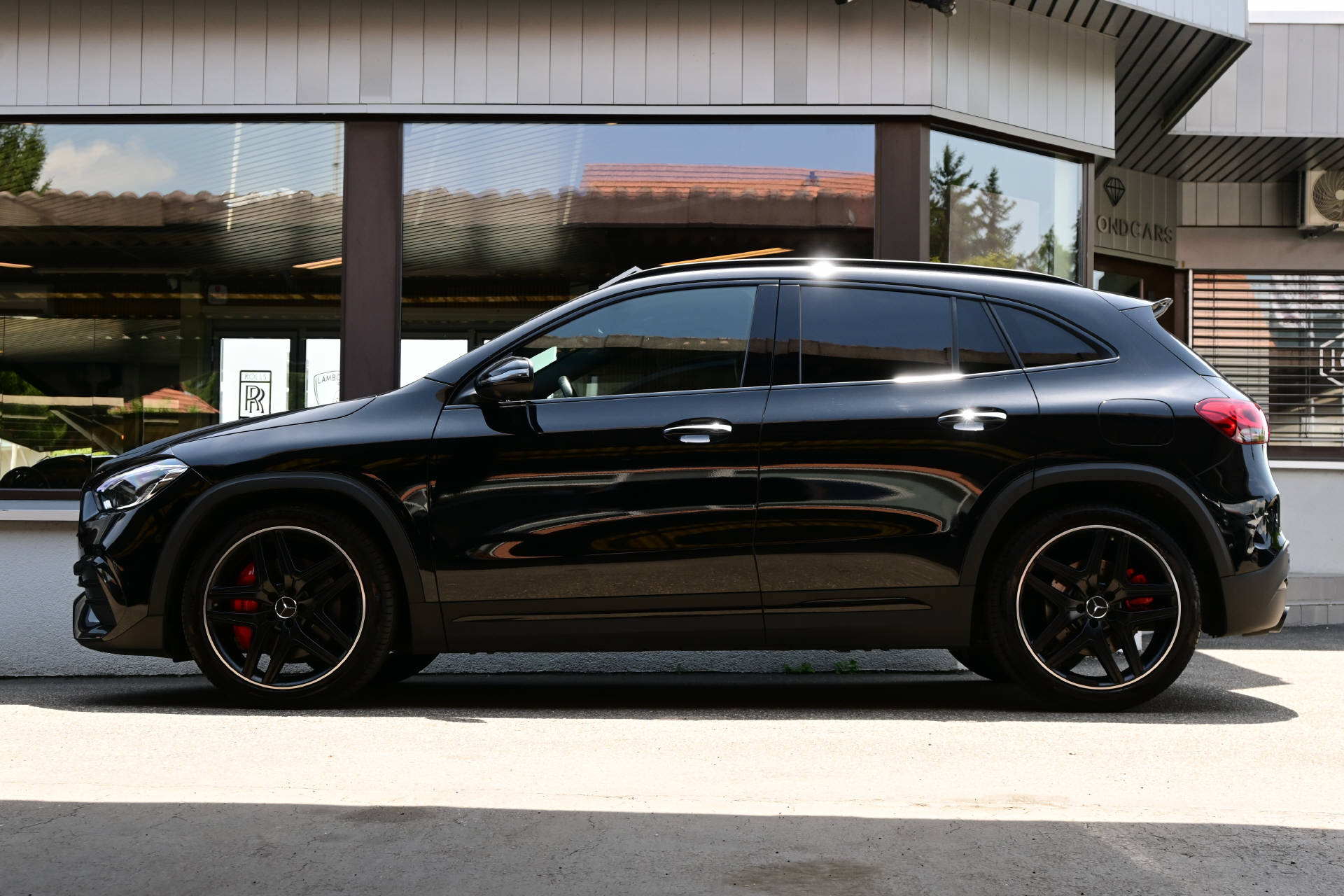 MERCEDES-BENZ GLA 35 AMG 4matic *CH-Auto*Carbon Interieur*-showroom-element-3