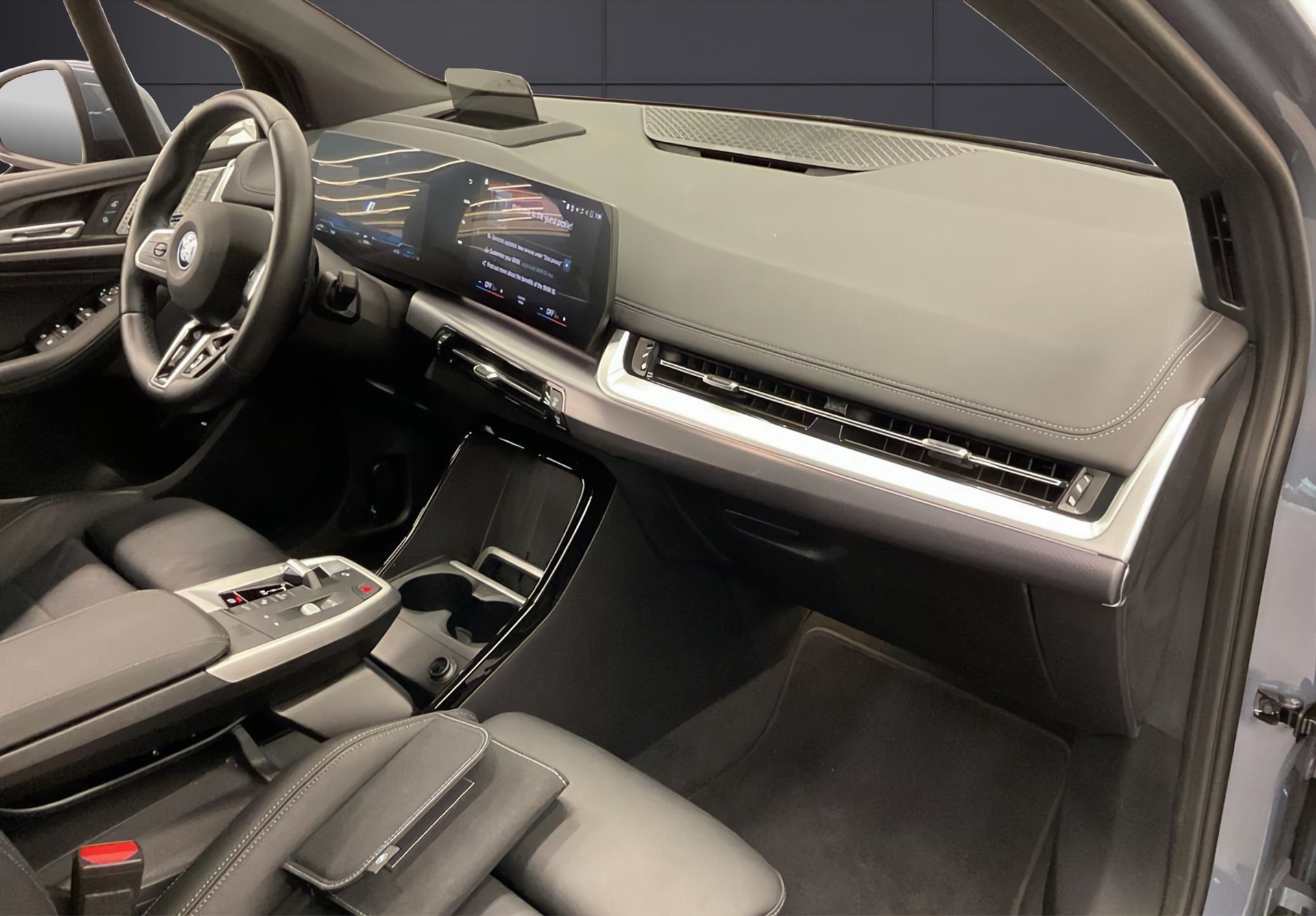 BMW 230e xDrive Active Tourer M Sport-image-11