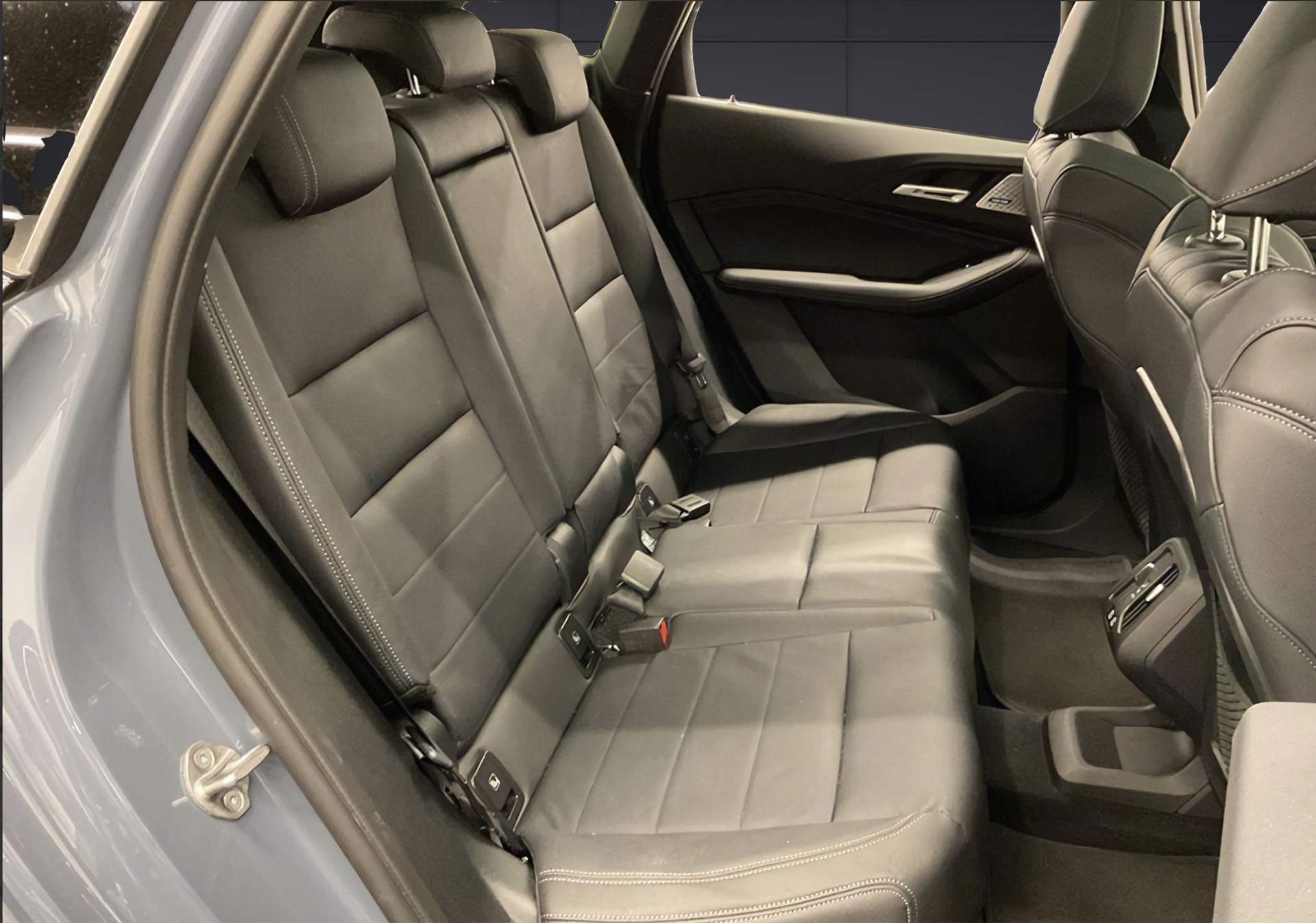 BMW 230e xDrive Active Tourer M Sport-image-12