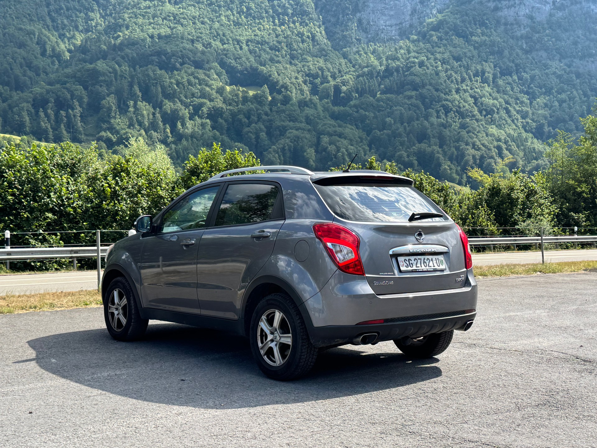 KGM-SsangYong Korando 2.0 e-XDI Quartz 4WD Automatic-image-4