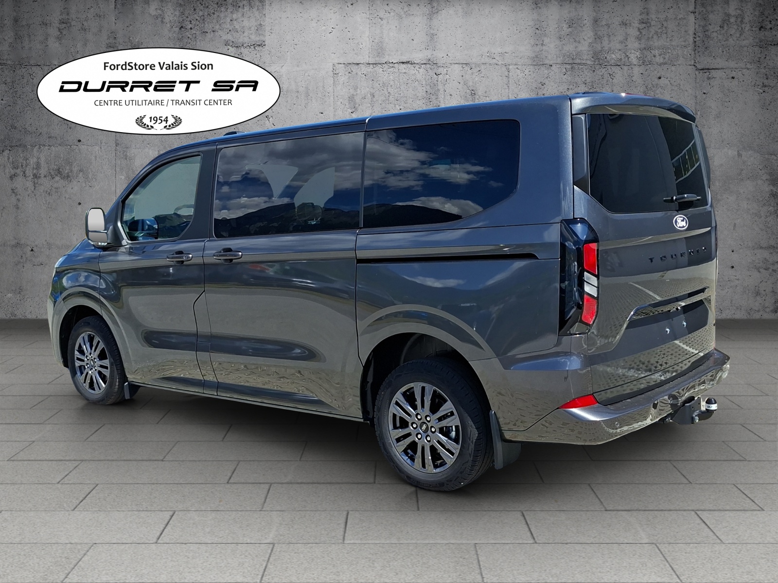 FORD Tourneo Bus 320 L1H1 Titanium X Automatique 4x4-image-1