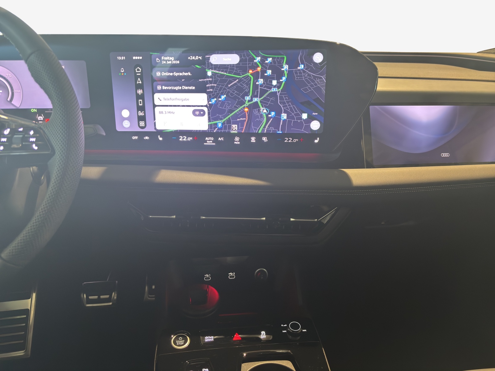 AUDI Q6 Sportback e-tron quattro-image-10