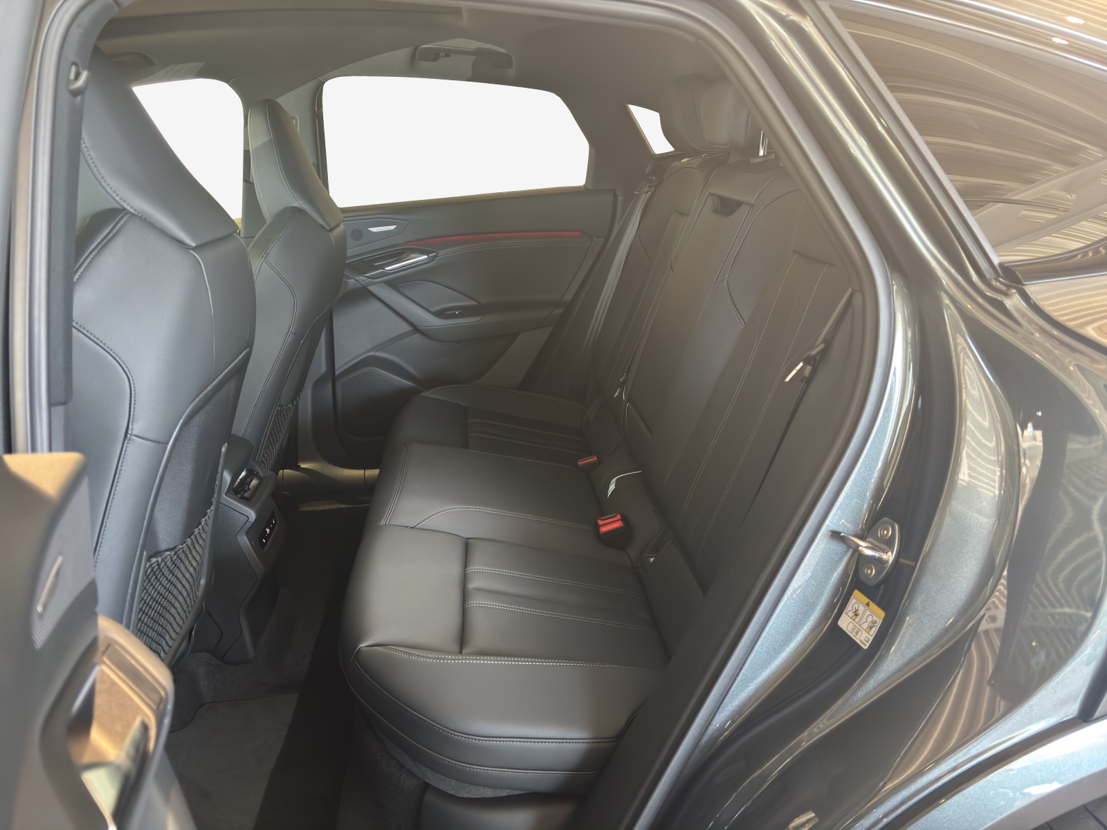 AUDI Q6 Sportback e-tron quattro-image-11