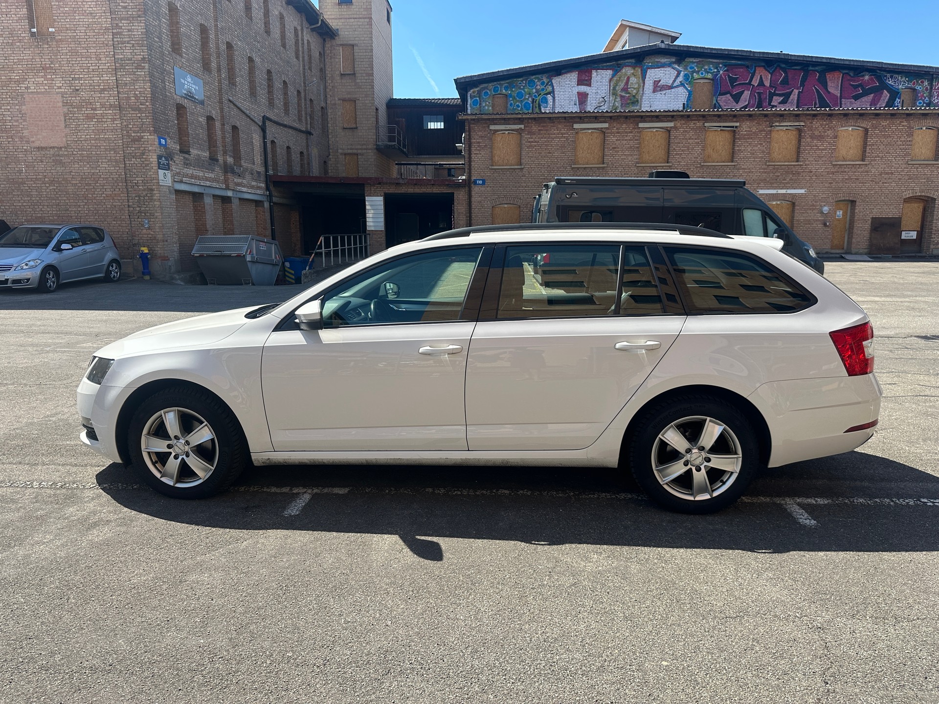 SKODA Octavia Combi 2.0 TDI Style DSG-showroom-element-2