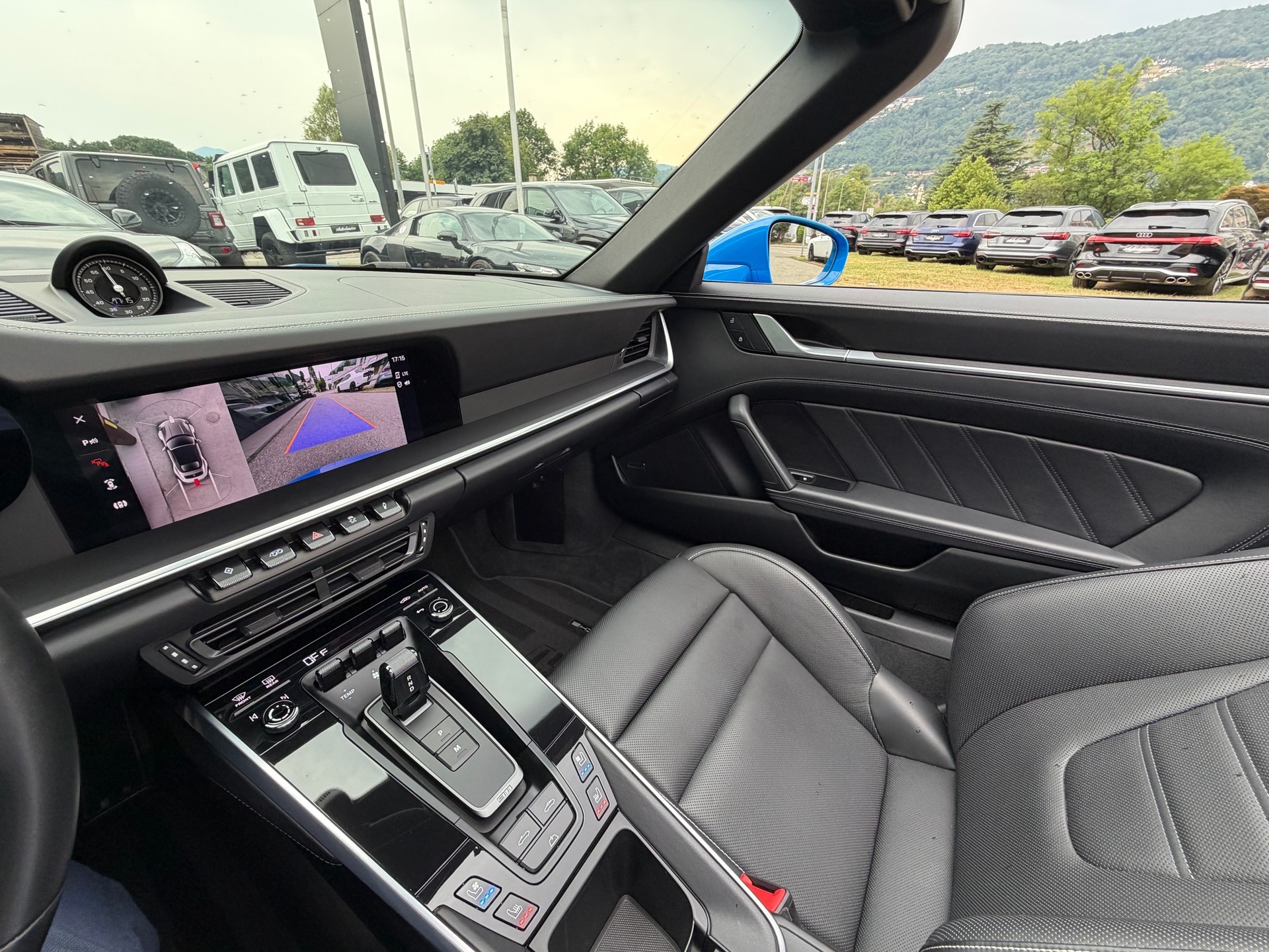 PORSCHE 911 Carrera 4 GTS Cabriolet PDK-image-16