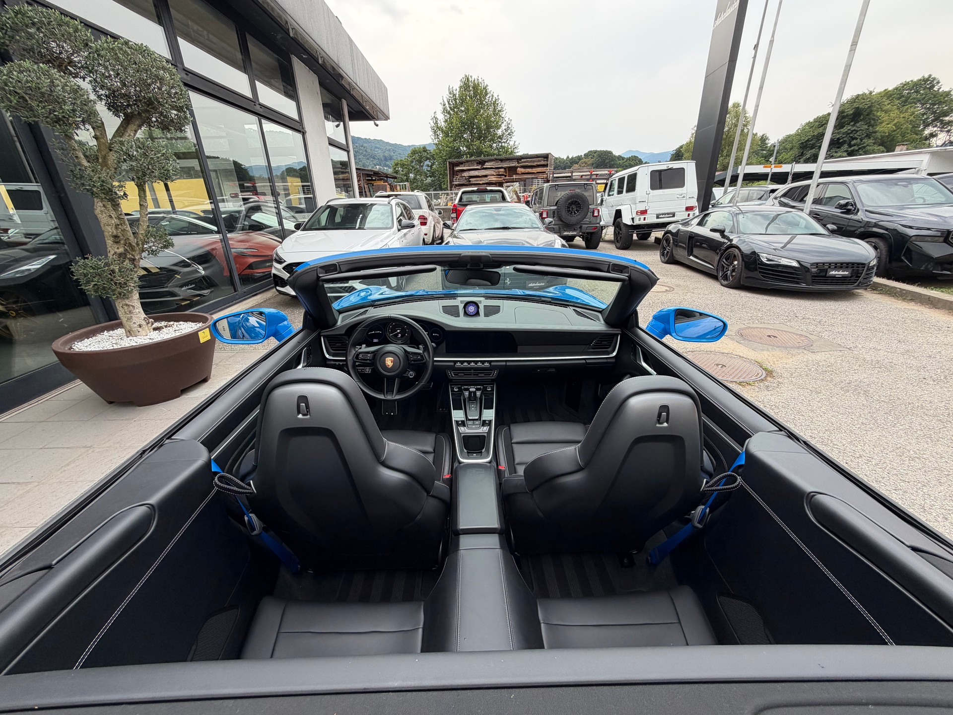 PORSCHE 911 Carrera 4 GTS Cabriolet PDK-image-19