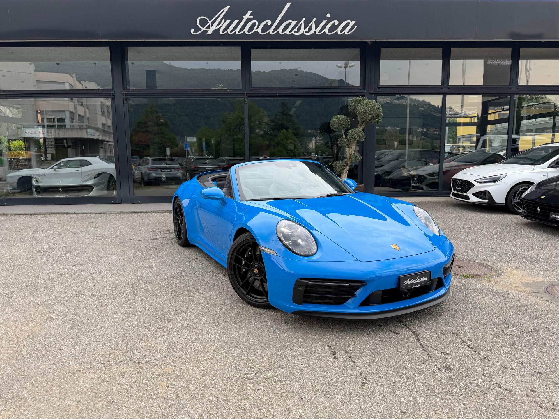 PORSCHE 911 Carrera 4 GTS Cabriolet PDK