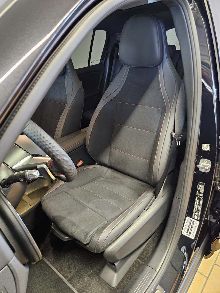 MERCEDES-BENZ GLB 350 4Matic-image-5