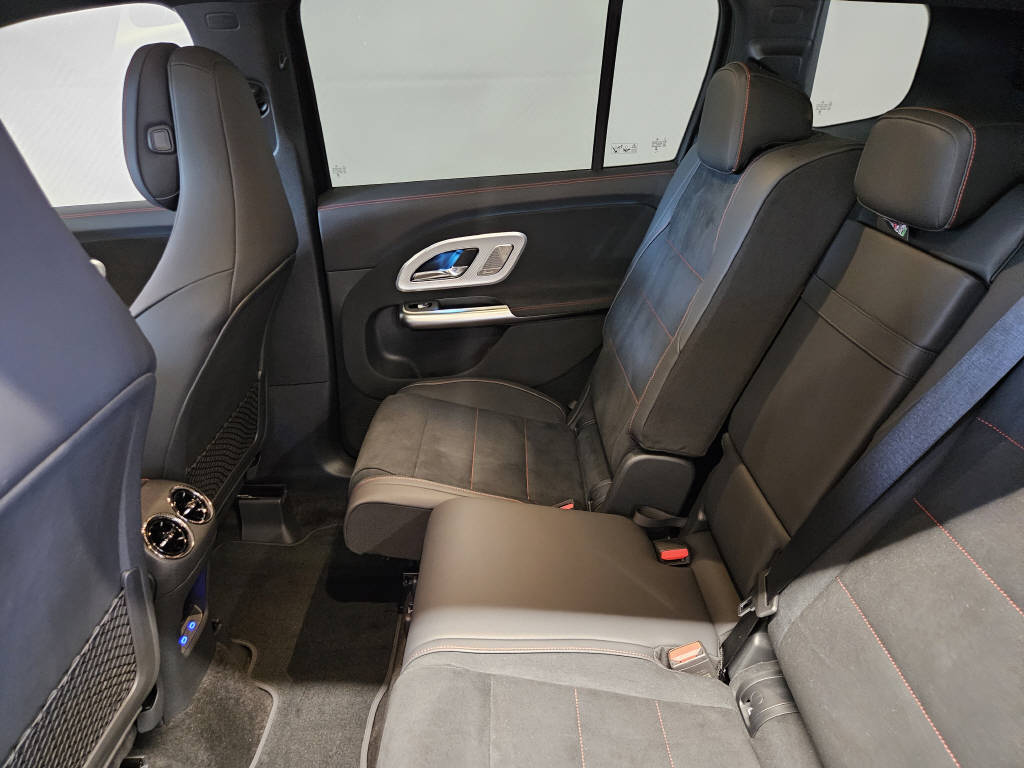 MERCEDES-BENZ GLB 350 4Matic-image-13