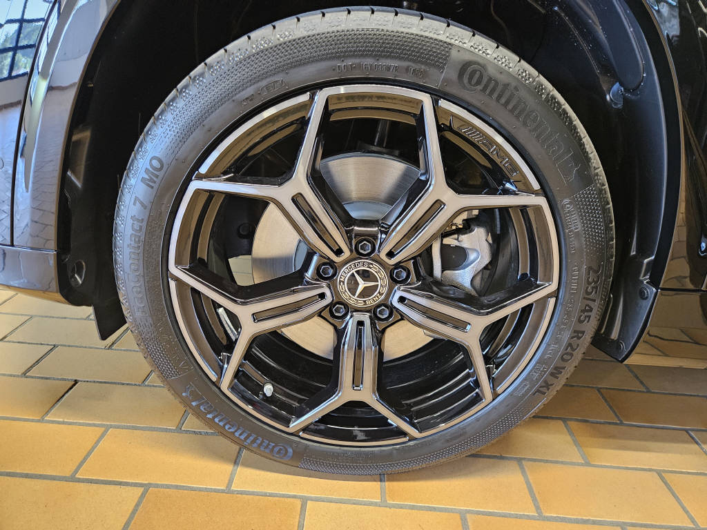MERCEDES-BENZ GLB 350 4Matic-image-15