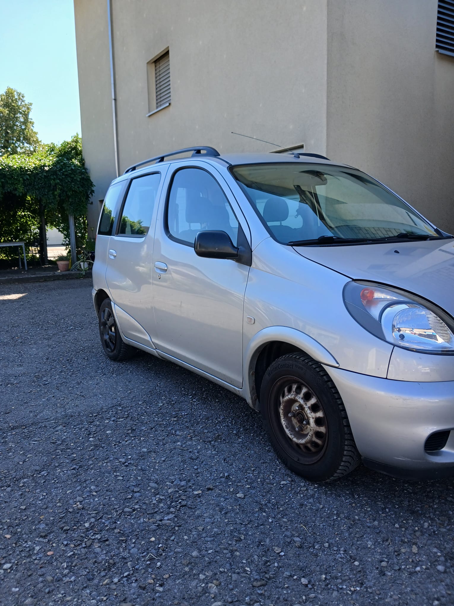 TOYOTA Yaris Verso 1.3 Linea Sol-image-1