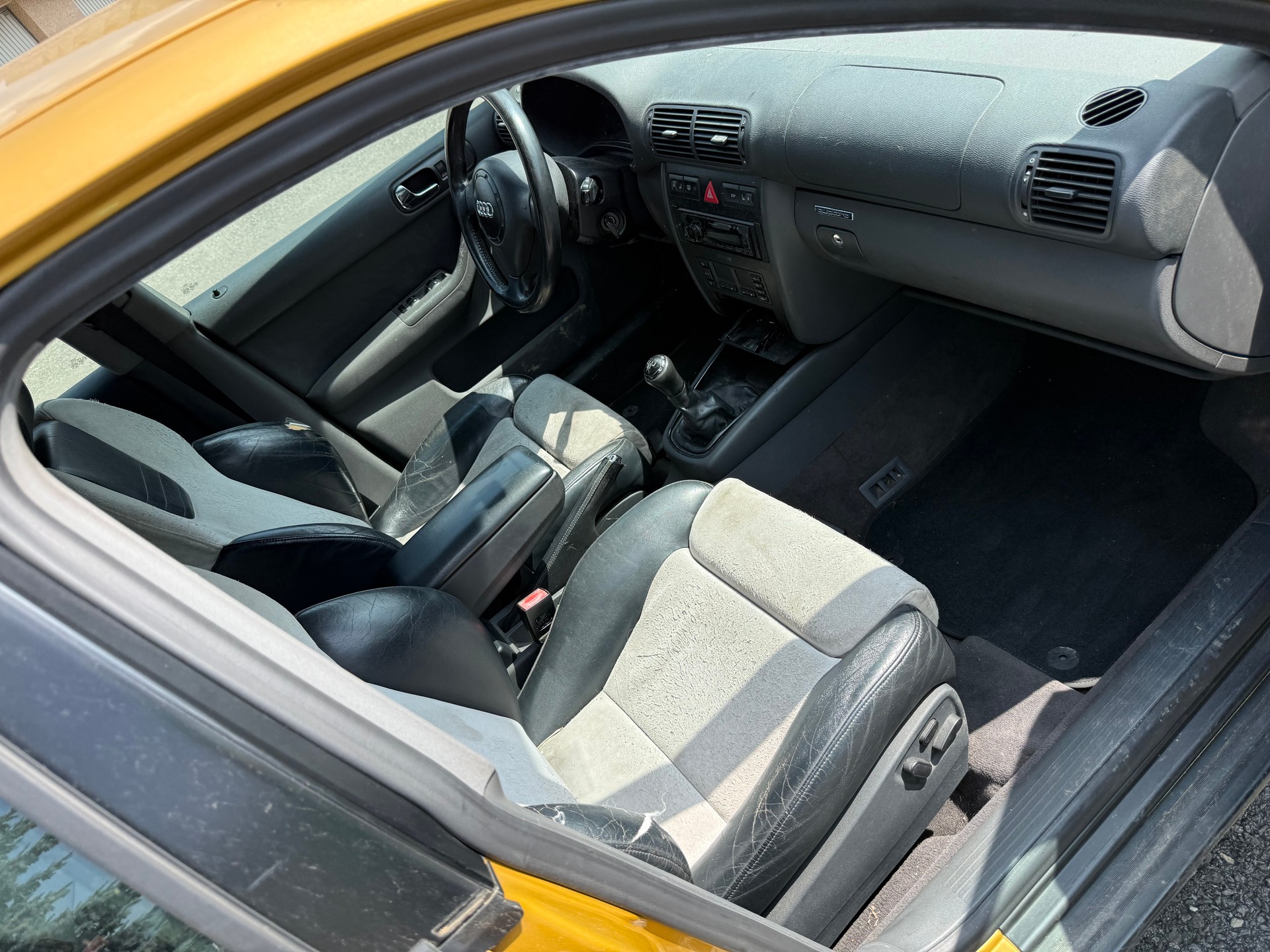 AUDI A3 1.8 T quattro Ambition-image-8