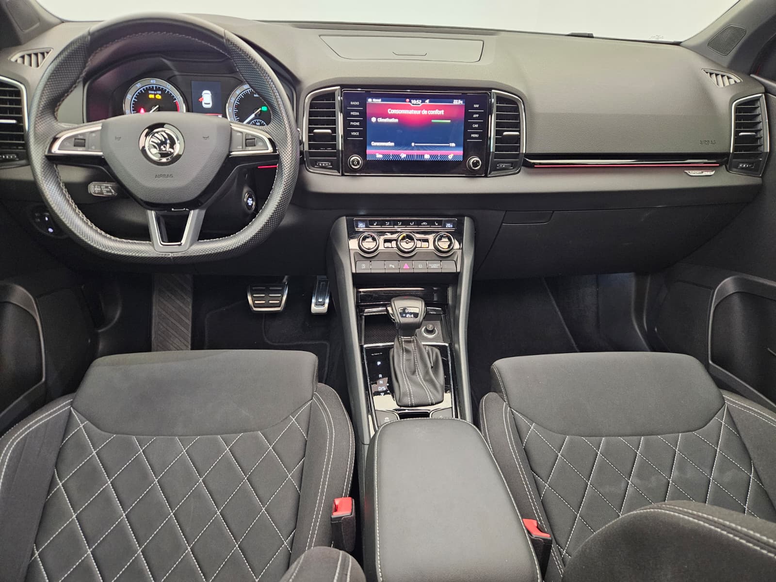 SKODA Karoq 2.0 TSI SportLine 4x4 DSG-image-9