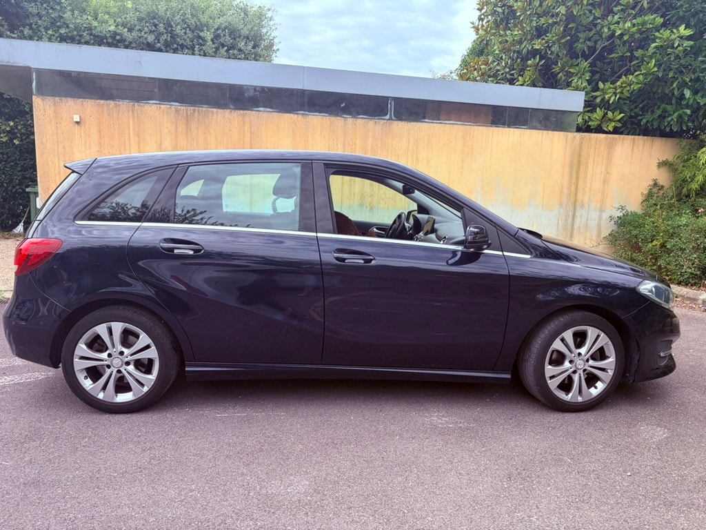 MERCEDES-BENZ B 220 Urban 4m