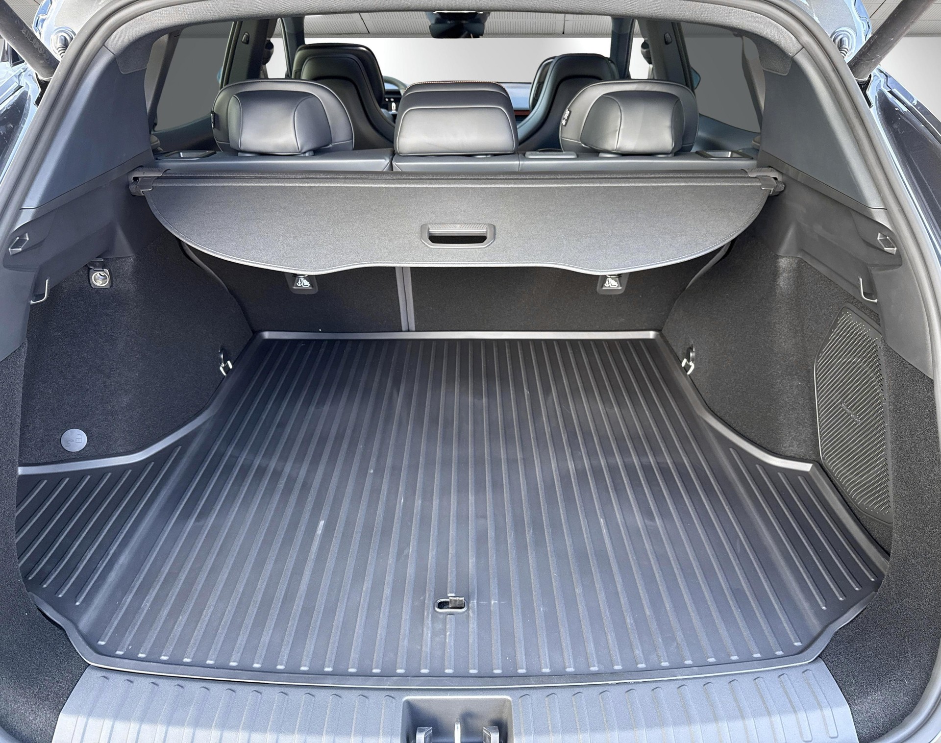 LYNK & CO 08-image-5