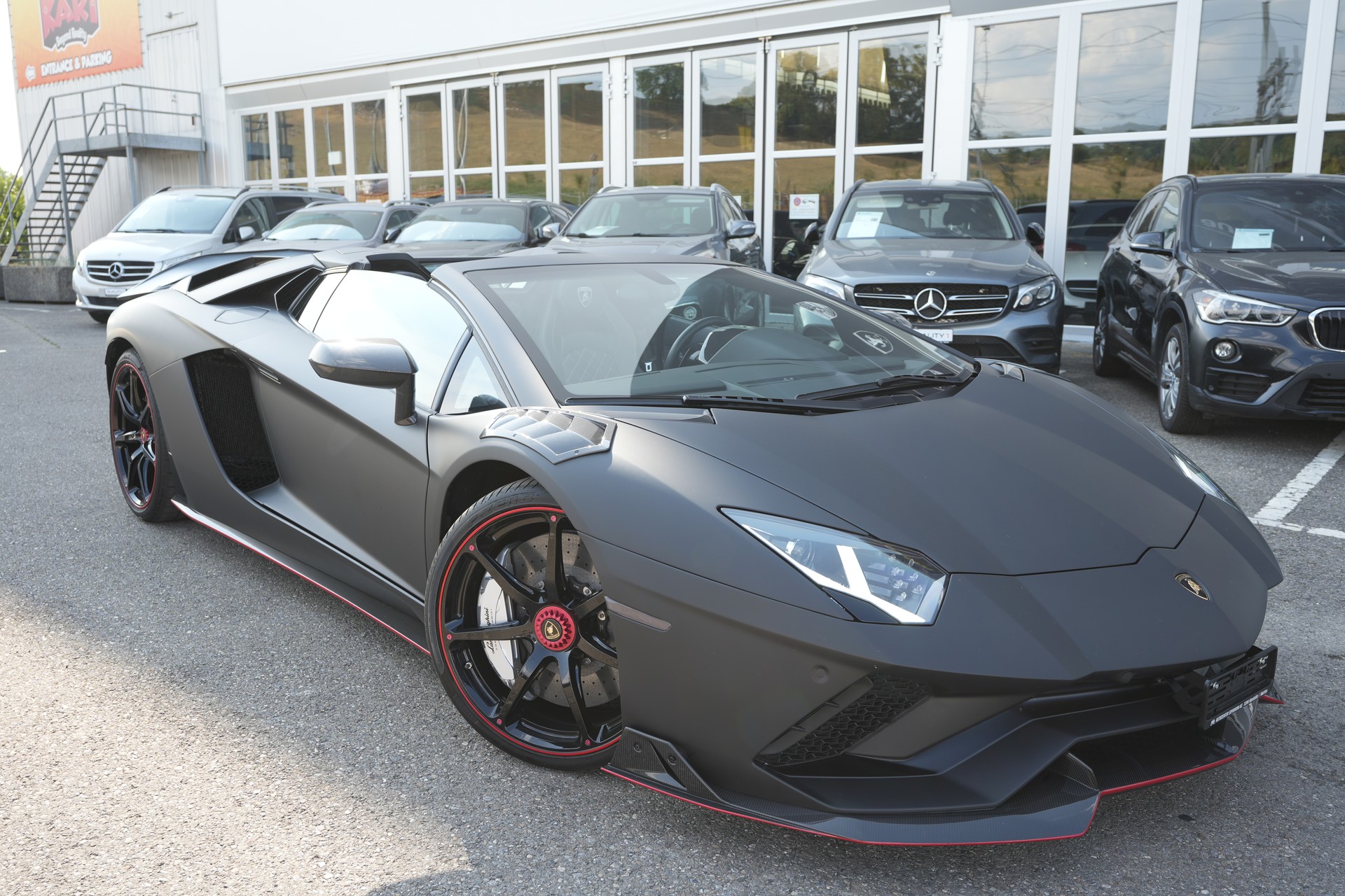 LAMBORGHINI Aventador S LP740-4 Roadster E-Gear-showroom-element-2