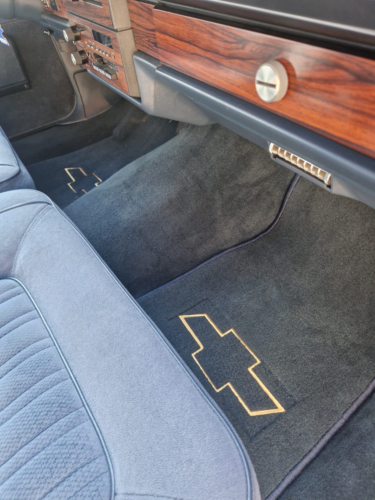 CHEVROLET CAPRICE Classic Wagon-image-12