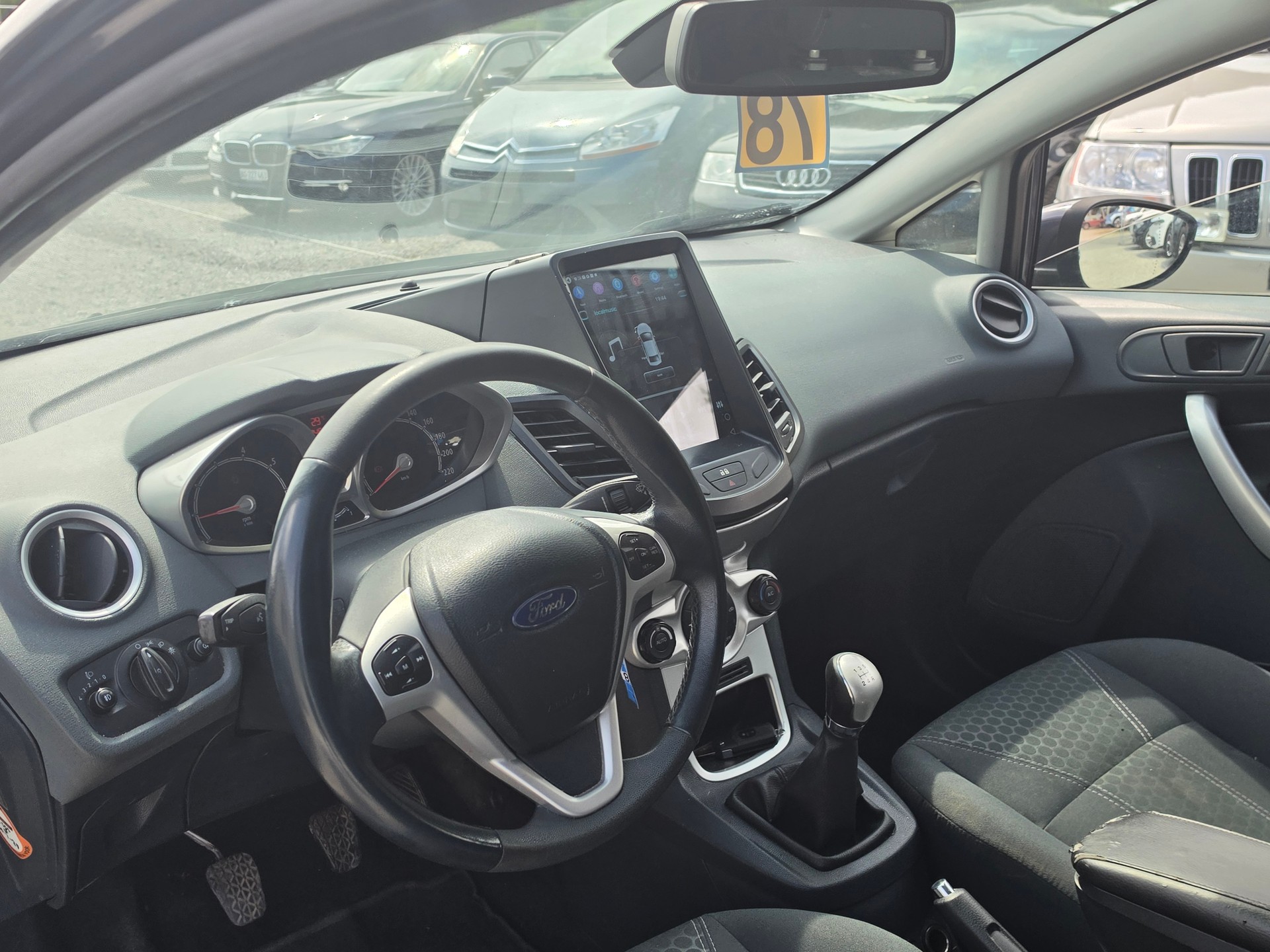 FORD Fiesta 1.6 16V Titanium-image-9