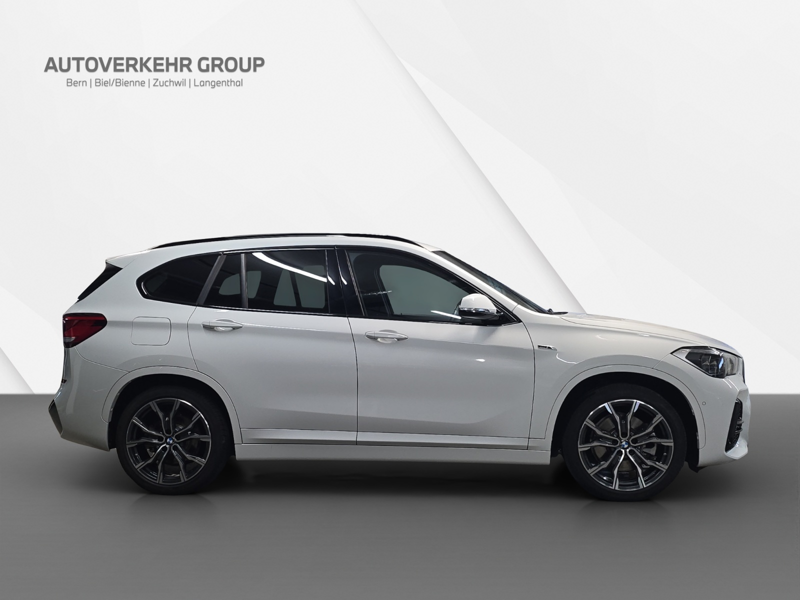BMW X1 xDrive 25e M Sport-showroom-element-3
