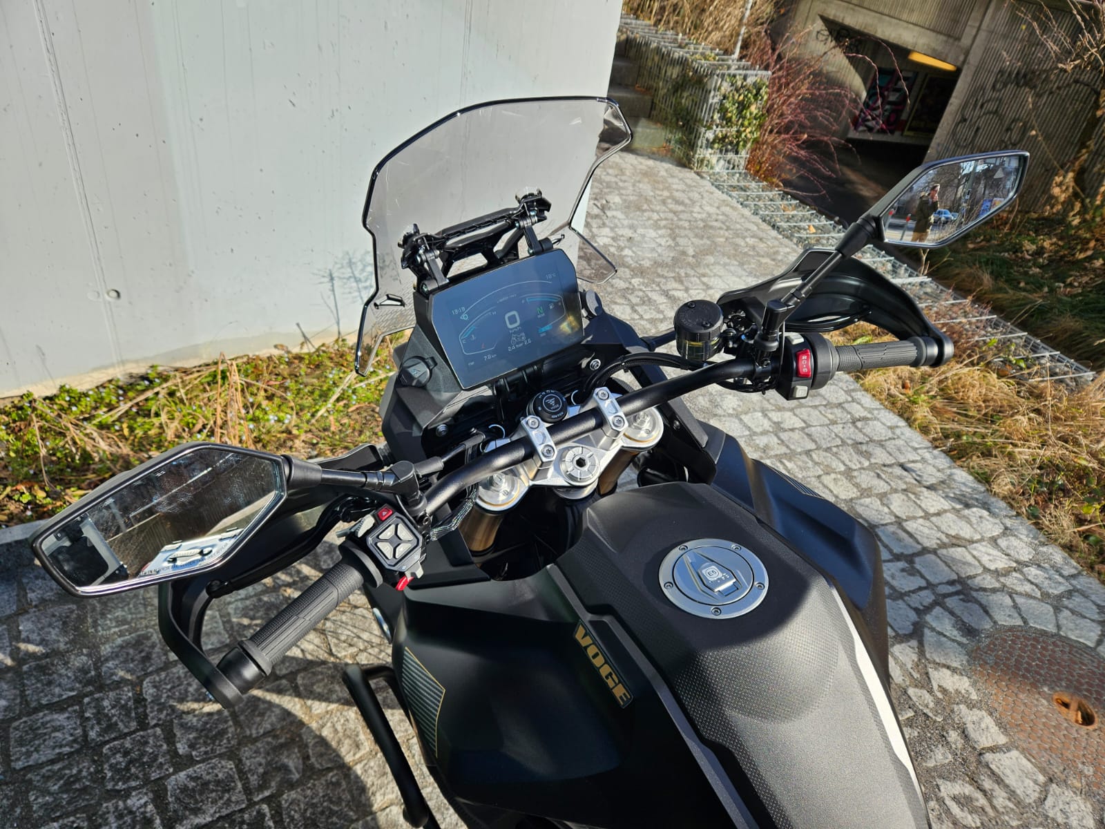 VOGE 900 DSX Black Knight-image-5