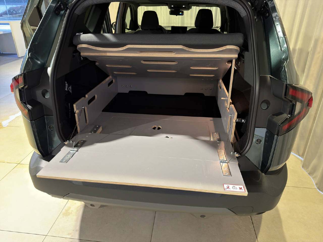 DACIA Bigster 1.8 Hybrid Journey-image-17