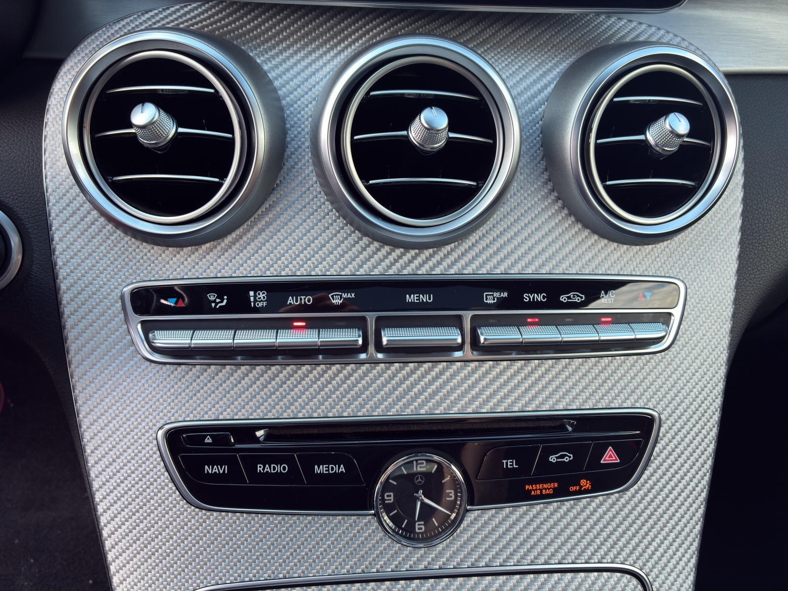 MERCEDES-BENZ C 450 AMG 4matic Kombi-image-17