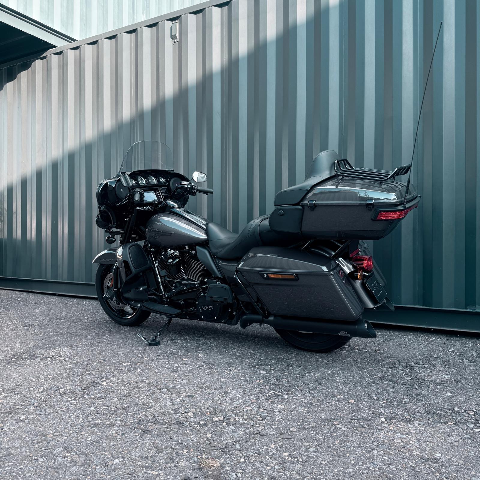 HARLEY-DAVIDSON FLHTK Electra Glide Ultra Limited Black Finish114-image-11
