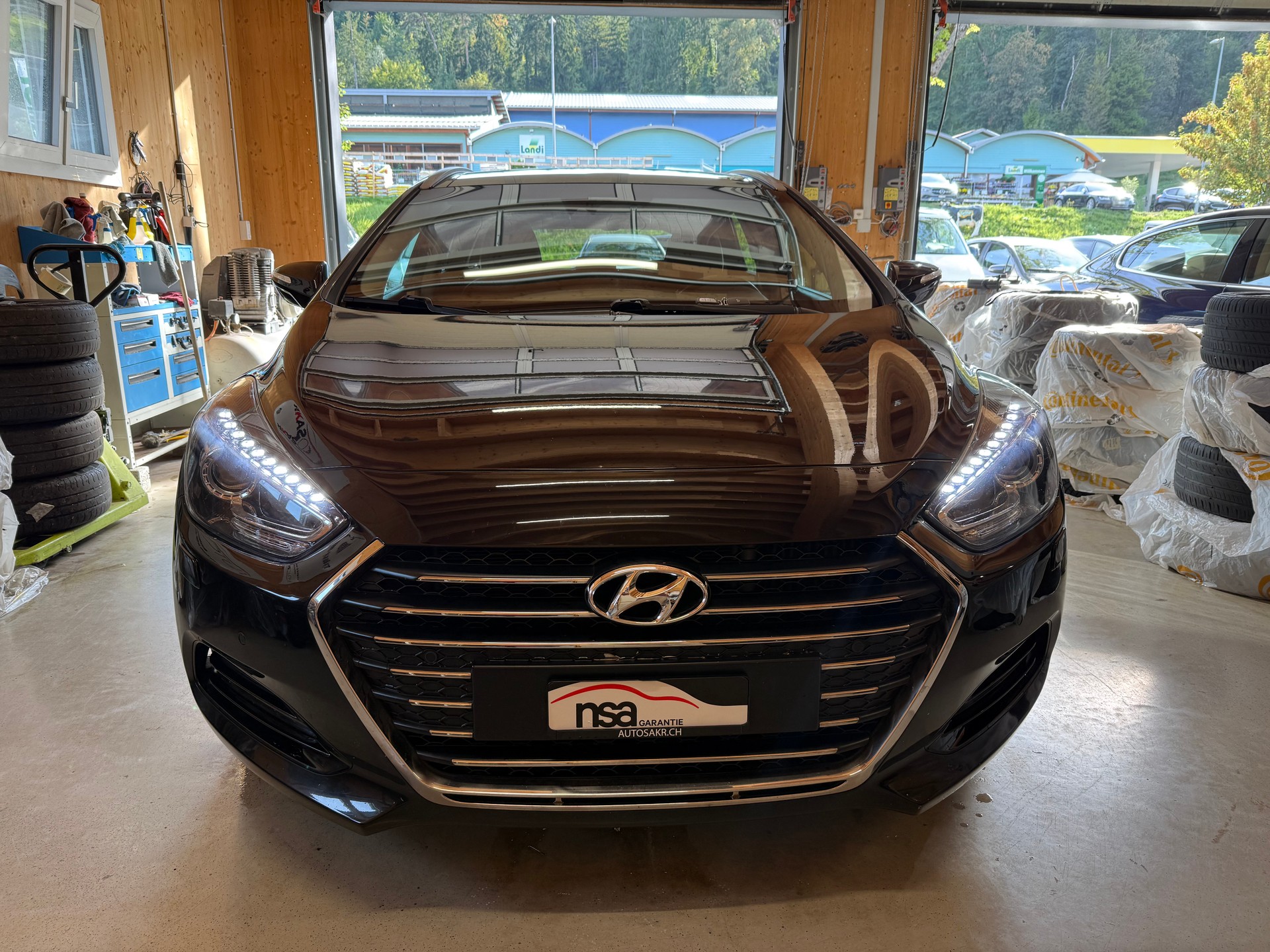 HYUNDAI i40 Wagon 1.7 CRDI Vertex Automatic-showroom-element-1