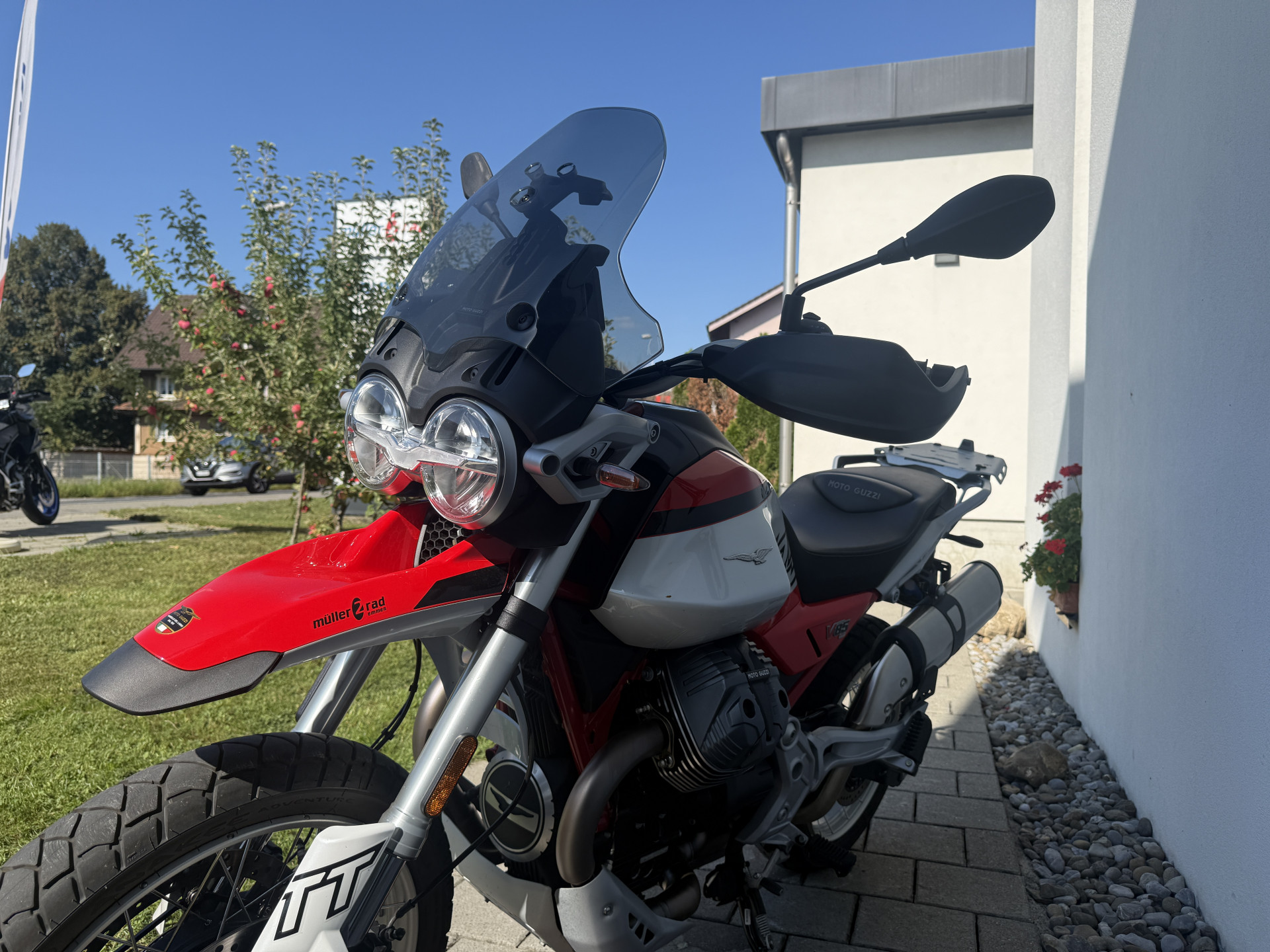 MOTO GUZZI V85 TT-image-4