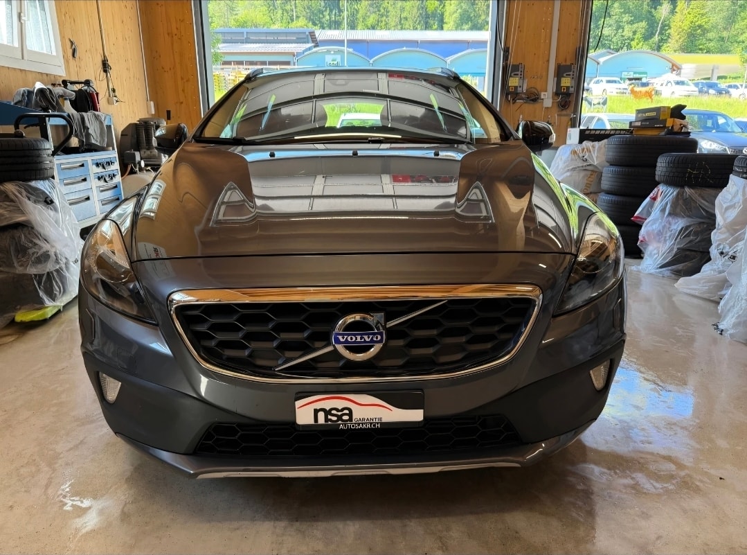 VOLVO V40 Cross Country T4 2.0 AWD Family Ed. Geartr.-showroom-element-1