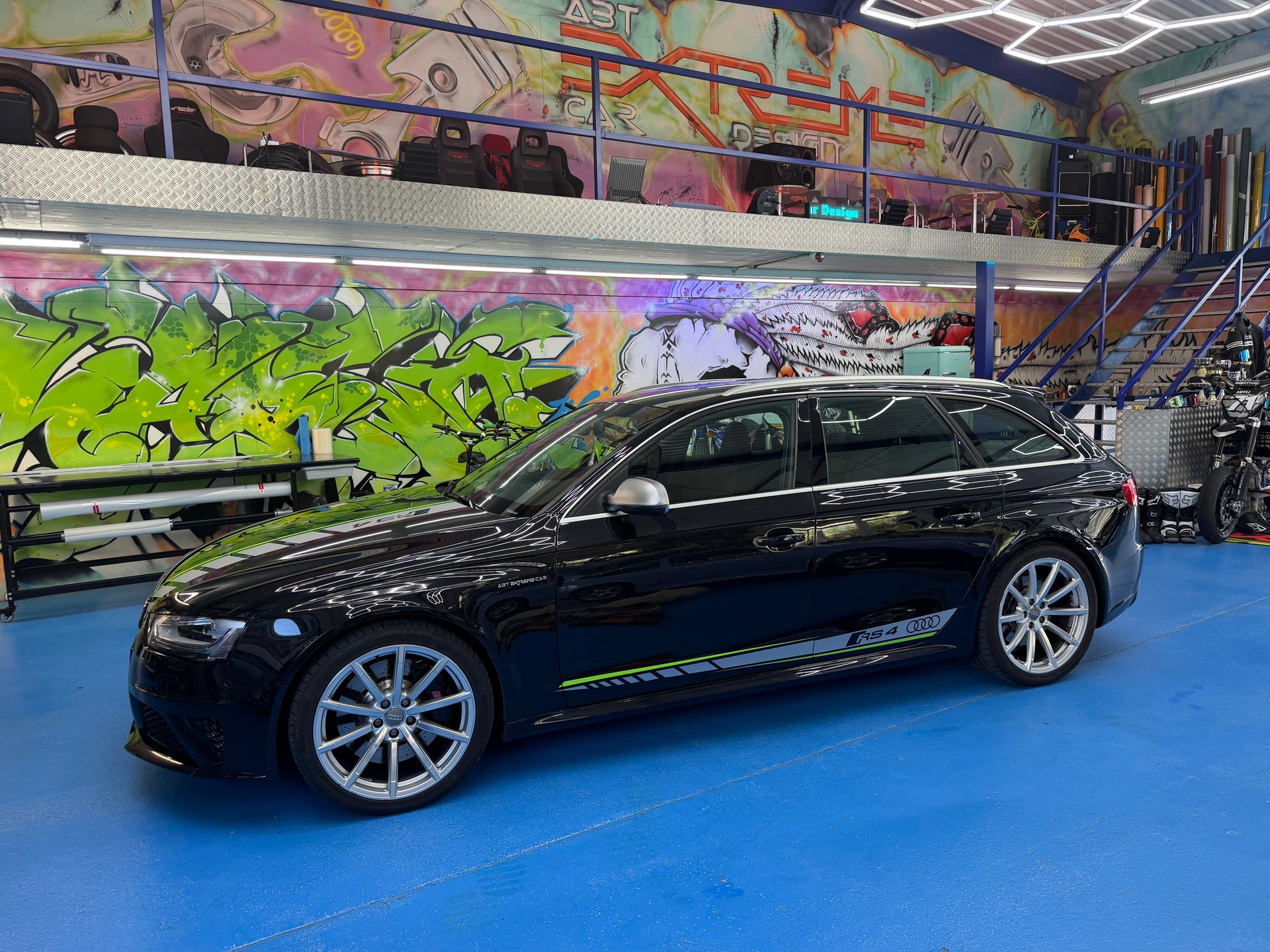 AUDI RS4 Avant 4.2 FSI V8 quattro S-tronic