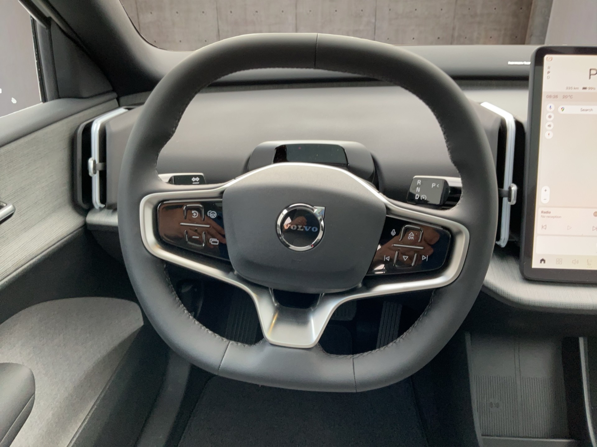 VOLVO EX30 E60 Twin Ultra Performance AWD-image-13